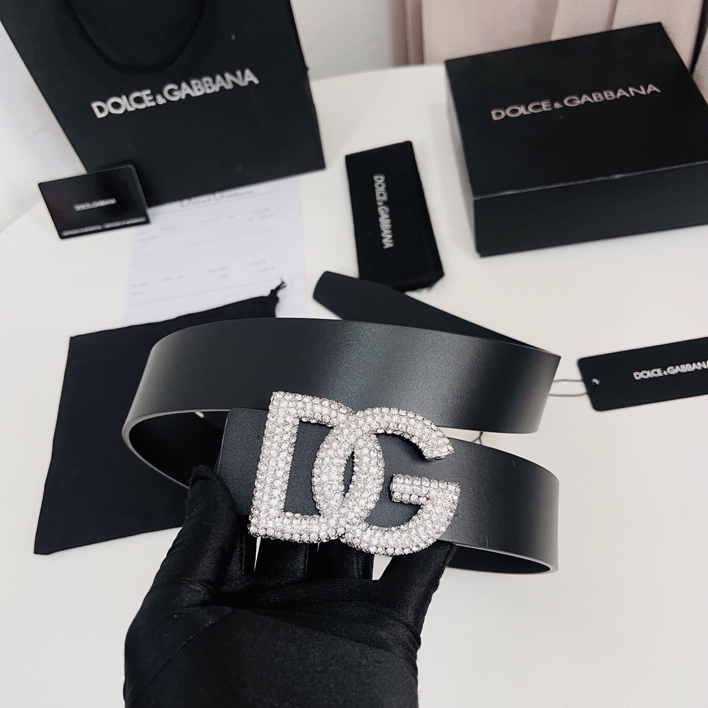 Dolce&Gabbana 新款 满天星 电镀金属徽标搭扣•搭扣下方设有点扣• 无镍搭扣与配件• 意大利