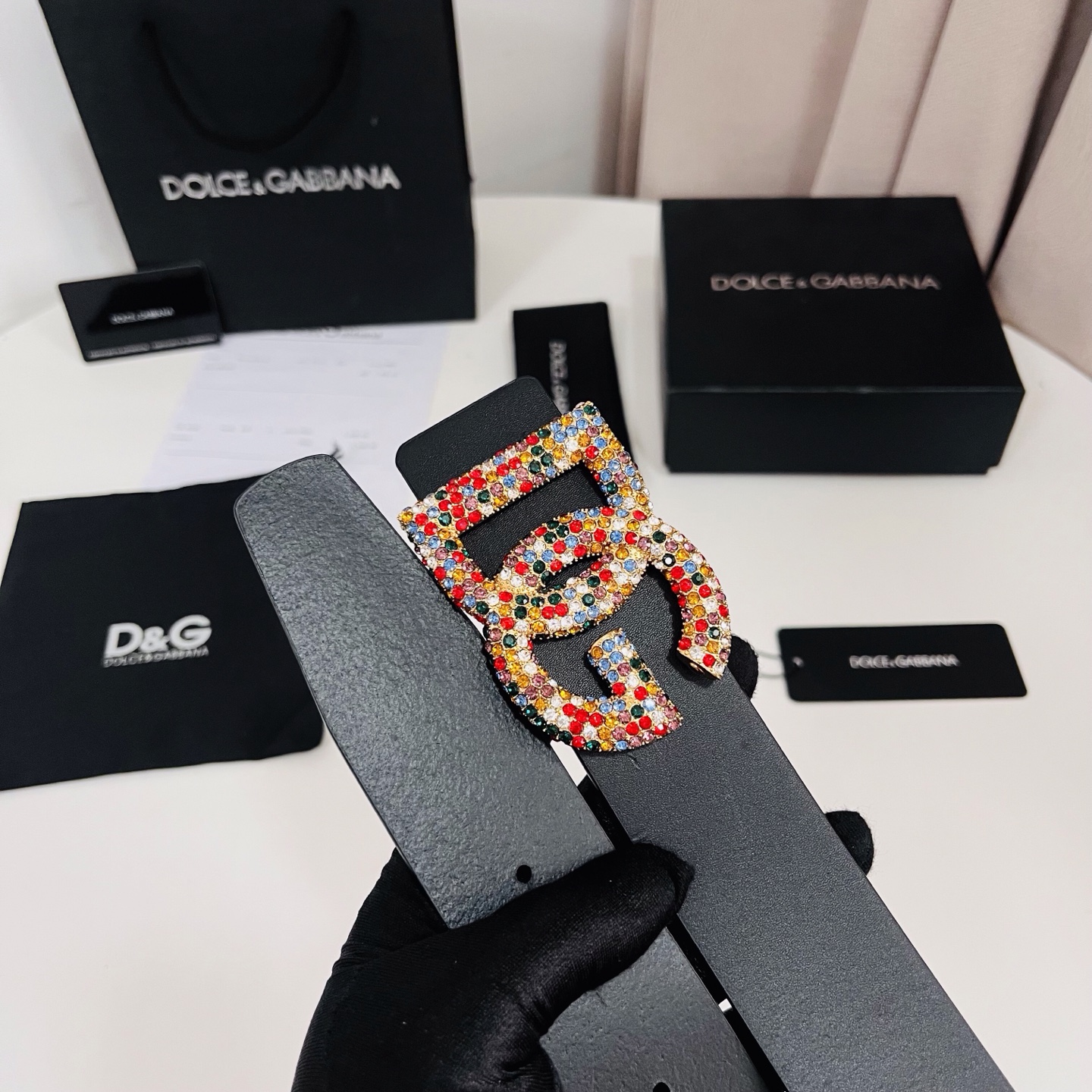 Dolce&Gabbana 新款 满天星 电镀金属徽标搭扣•搭扣下方设有点扣• 无镍搭扣与配件• 意大利