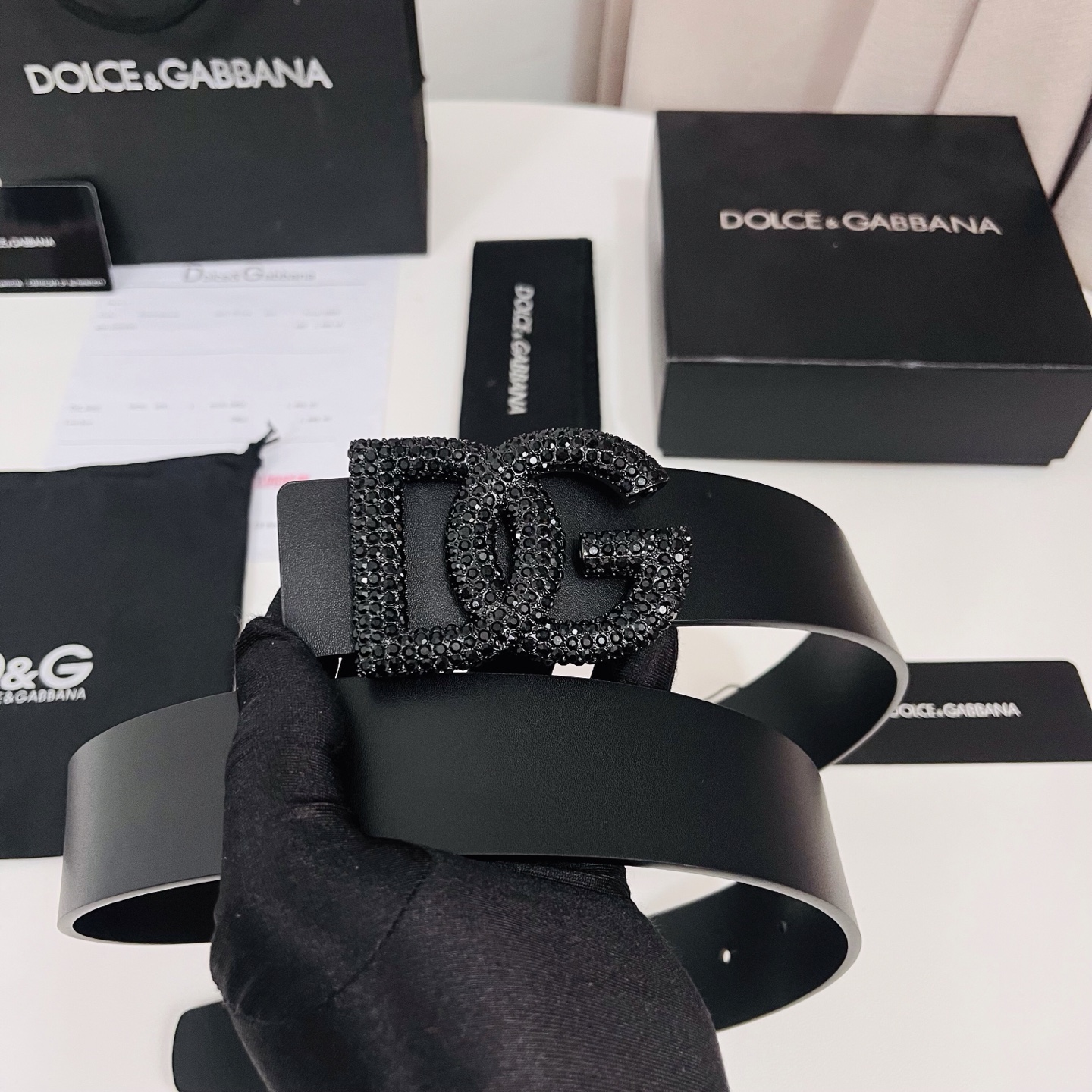Dolce&Gabbana 新款 满天星 电镀金属徽标搭扣•搭扣下方设有点扣• 无镍搭扣与配件• 意大利