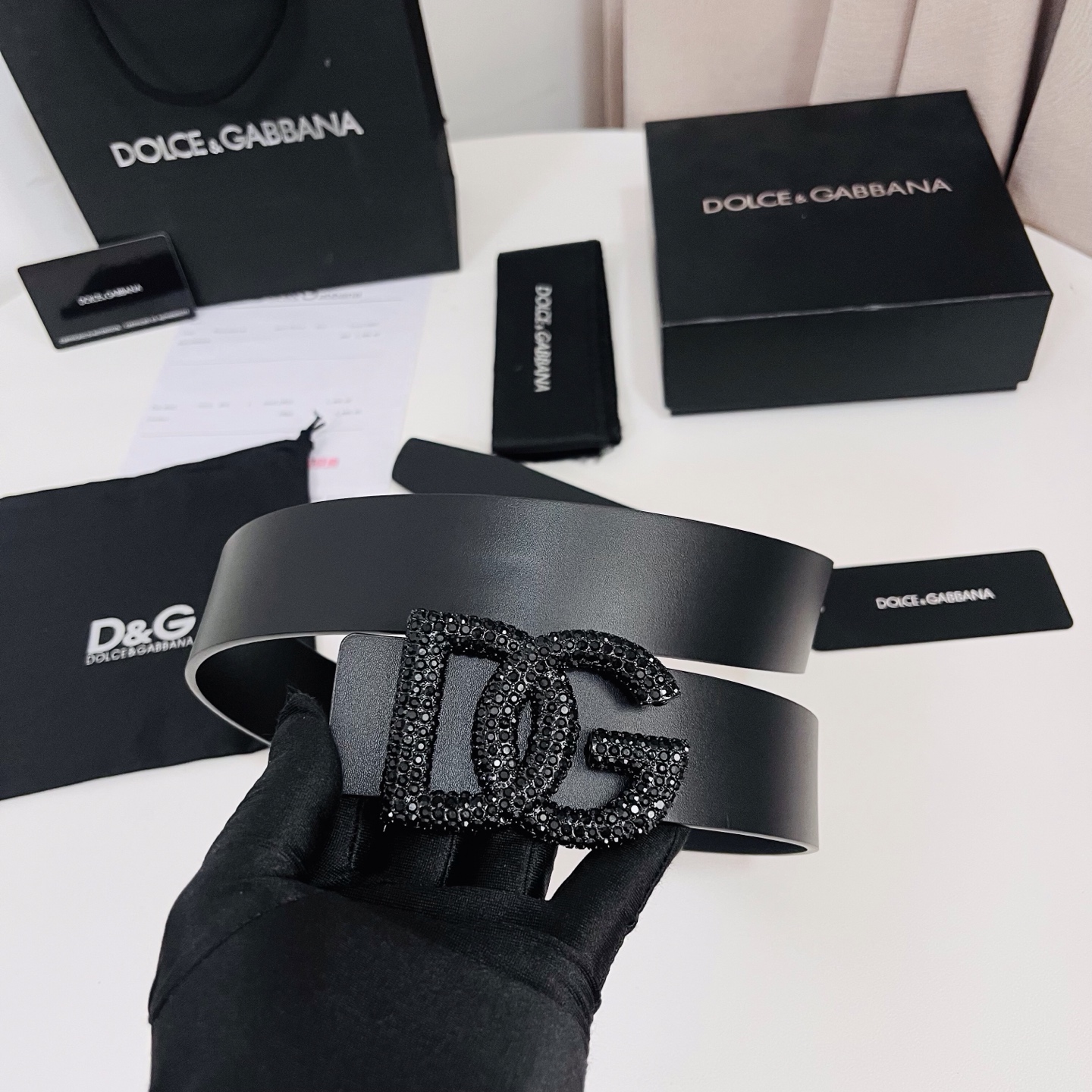 Dolce&Gabbana 新款 满天星 电镀金属徽标搭扣•搭扣下方设有点扣• 无镍搭扣与配件• 意大利