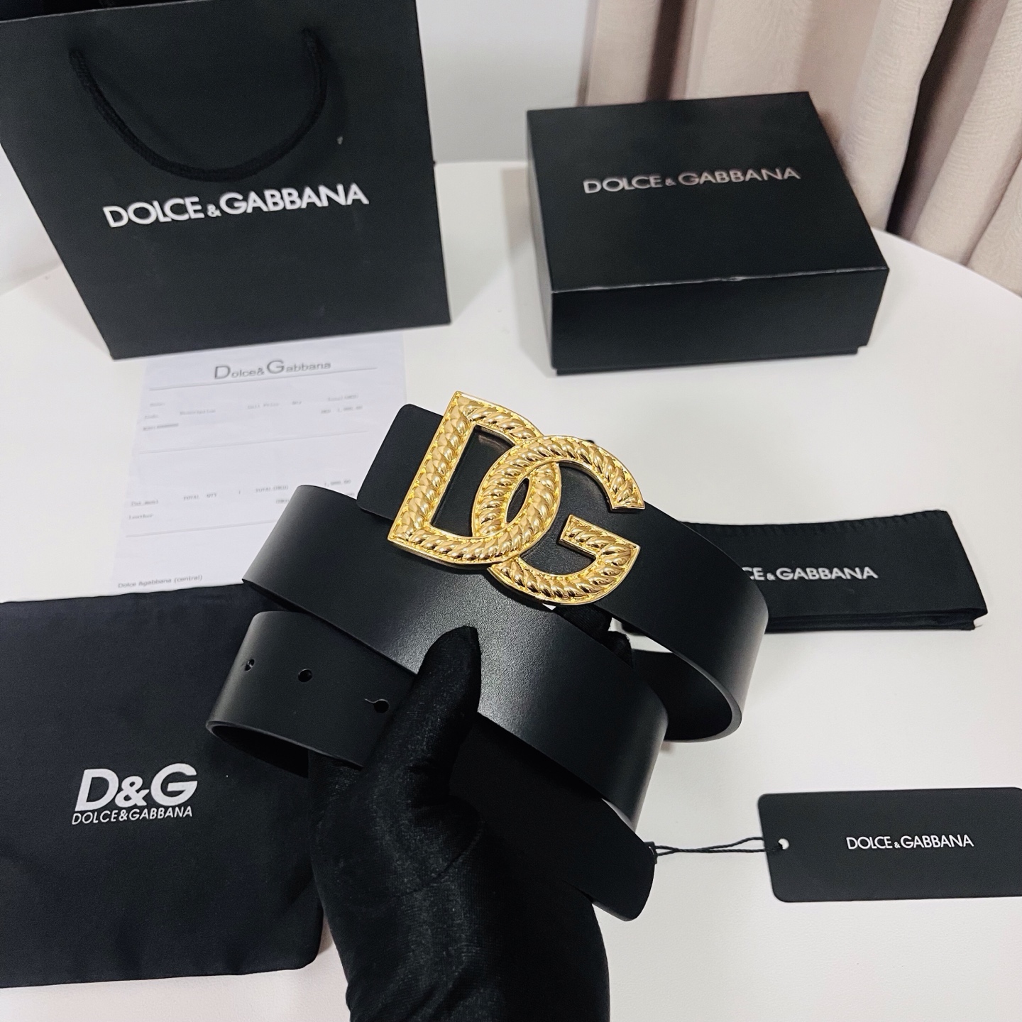 Dolce&Gabbana 新款 金色电镀金属徽标搭扣•搭扣下方设有点扣• 无镍搭扣与配件• 意大利制造