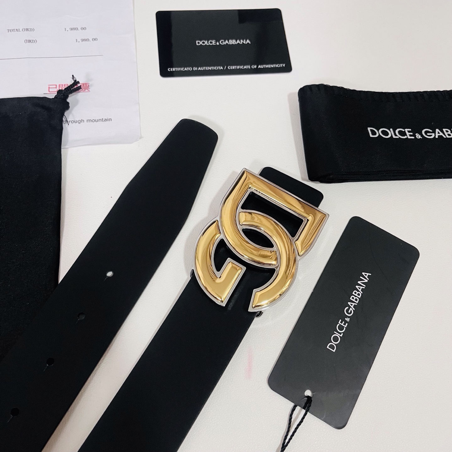 Dolce&Gabbana 新款 金色电镀金属徽标搭扣•搭扣下方设有点扣• 无镍搭扣与配件• 意大利制造