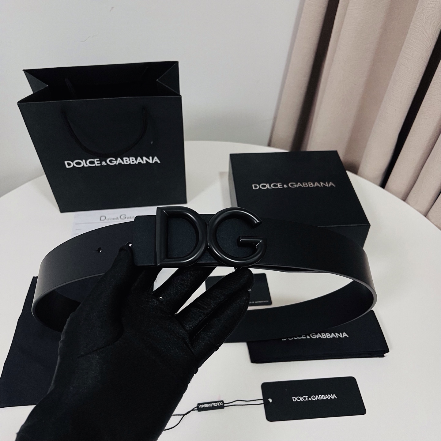 Dolce&Gabbana 新款 金色电镀金属徽标搭扣•搭扣下方设有点扣• 无镍搭扣与配件• 意大利制造