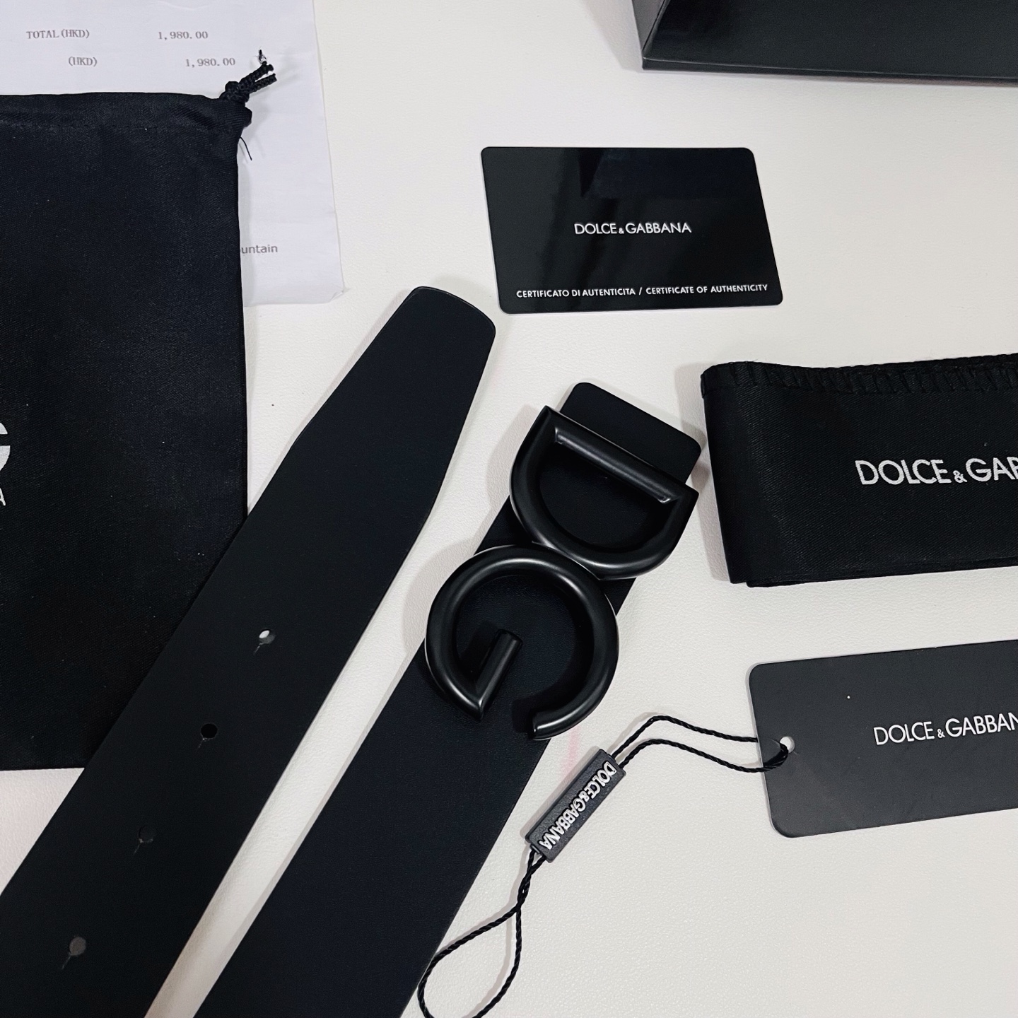 Dolce&Gabbana 新款 金色电镀金属徽标搭扣•搭扣下方设有点扣• 无镍搭扣与配件• 意大利制造