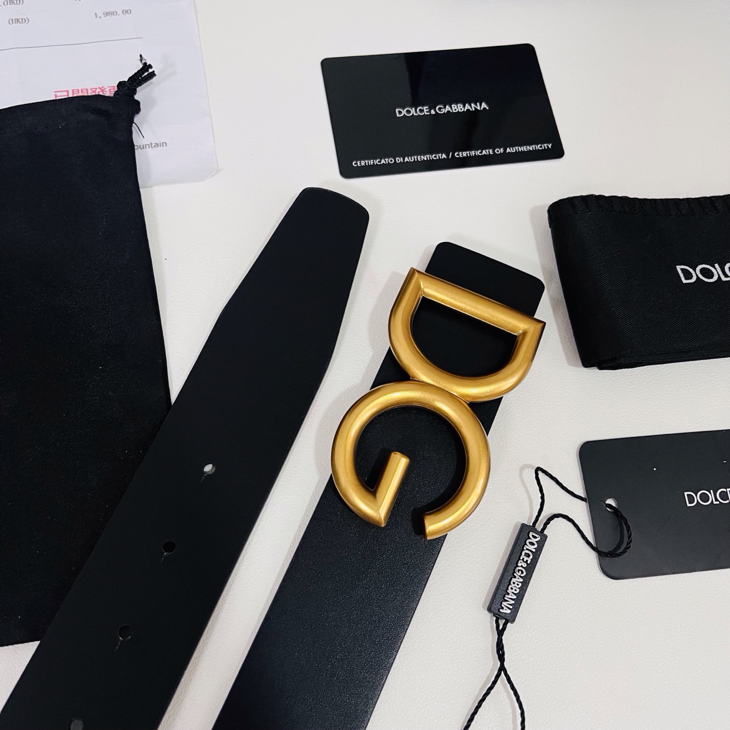 Dolce&Gabbana 新款 金色电镀金属徽标搭扣•搭扣下方设有点扣• 无镍搭扣与配件• 意大利制造