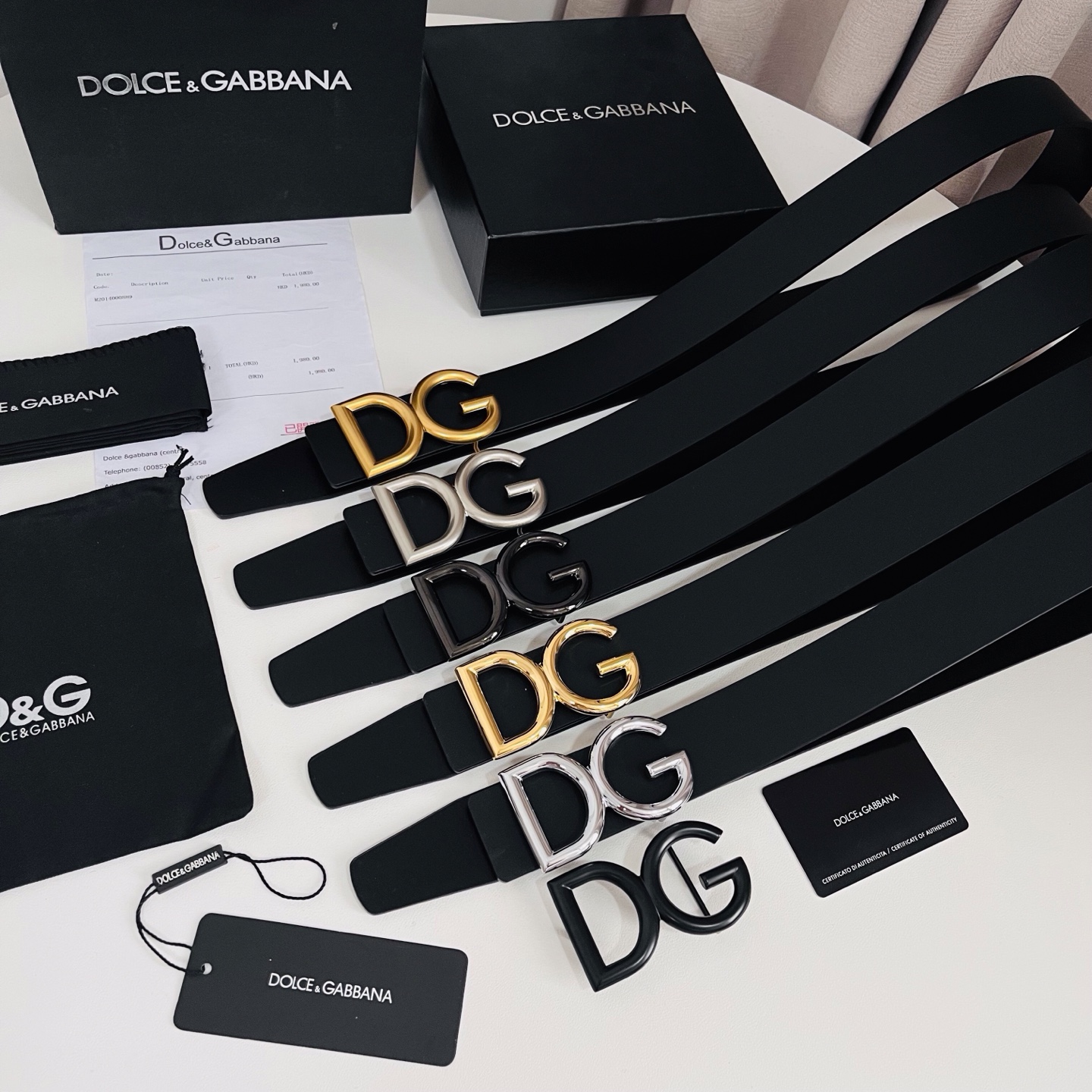 Dolce&Gabbana 新款 金色电镀金属徽标搭扣•搭扣下方设有点扣• 无镍搭扣与配件• 意大利制造