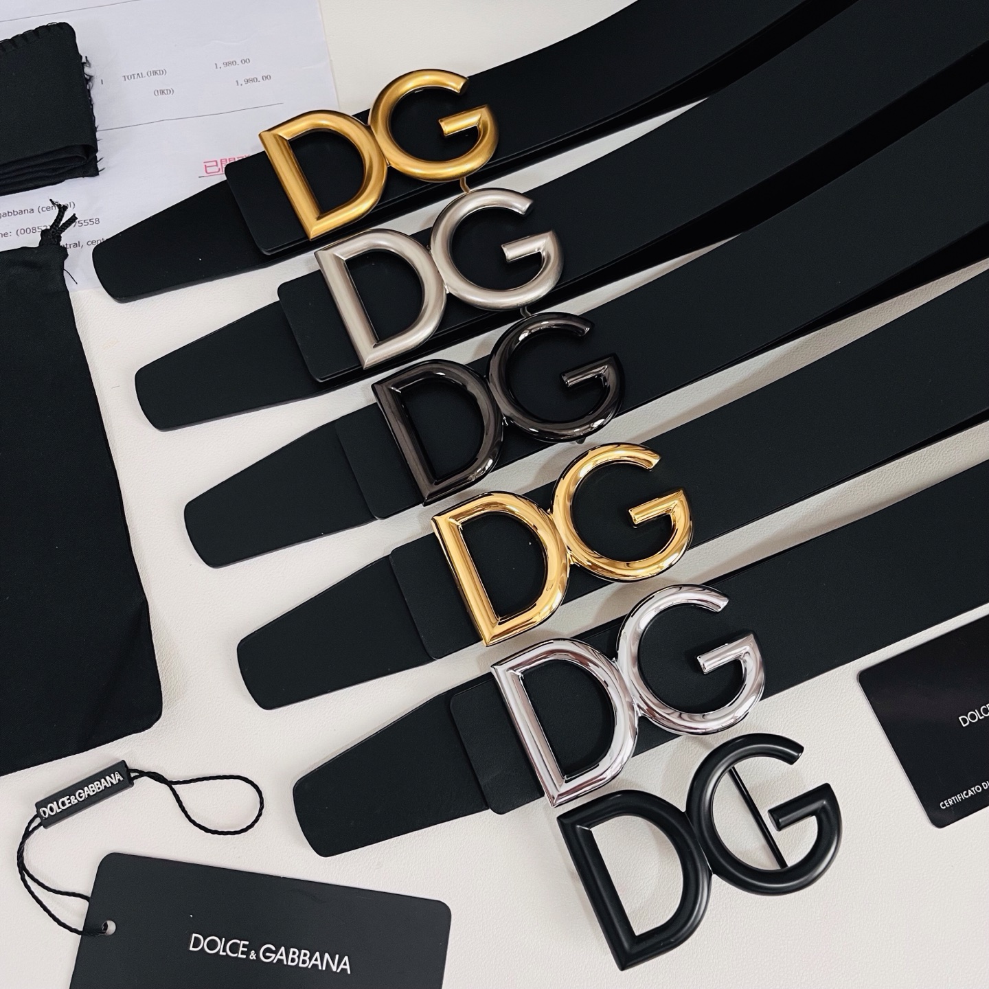 Dolce&Gabbana 新款 金色电镀金属徽标搭扣•搭扣下方设有点扣• 无镍搭扣与配件• 意大利制造