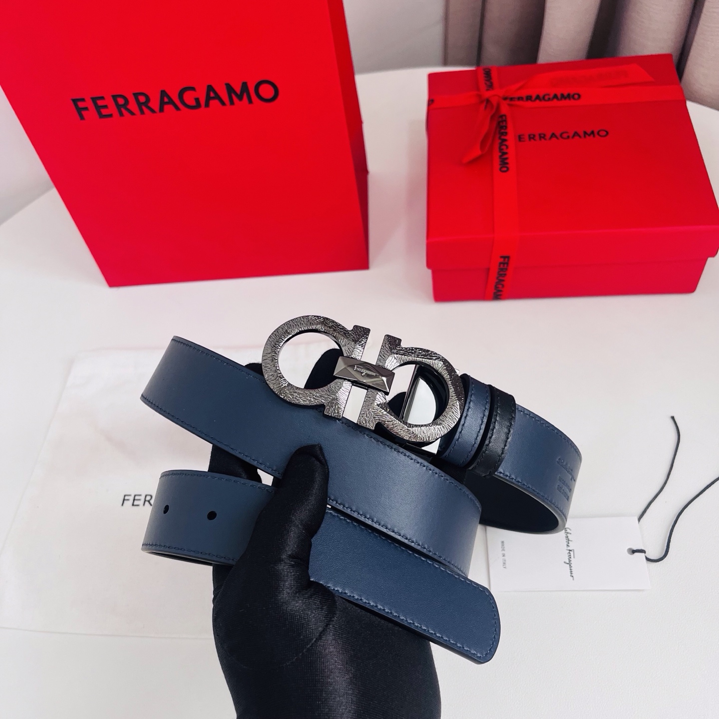 Ferragamo，菲拉格慕 ，宽度3.5cm 高级定制款男士皮带 黑兰双面进口牛皮 可双面使用 自行选