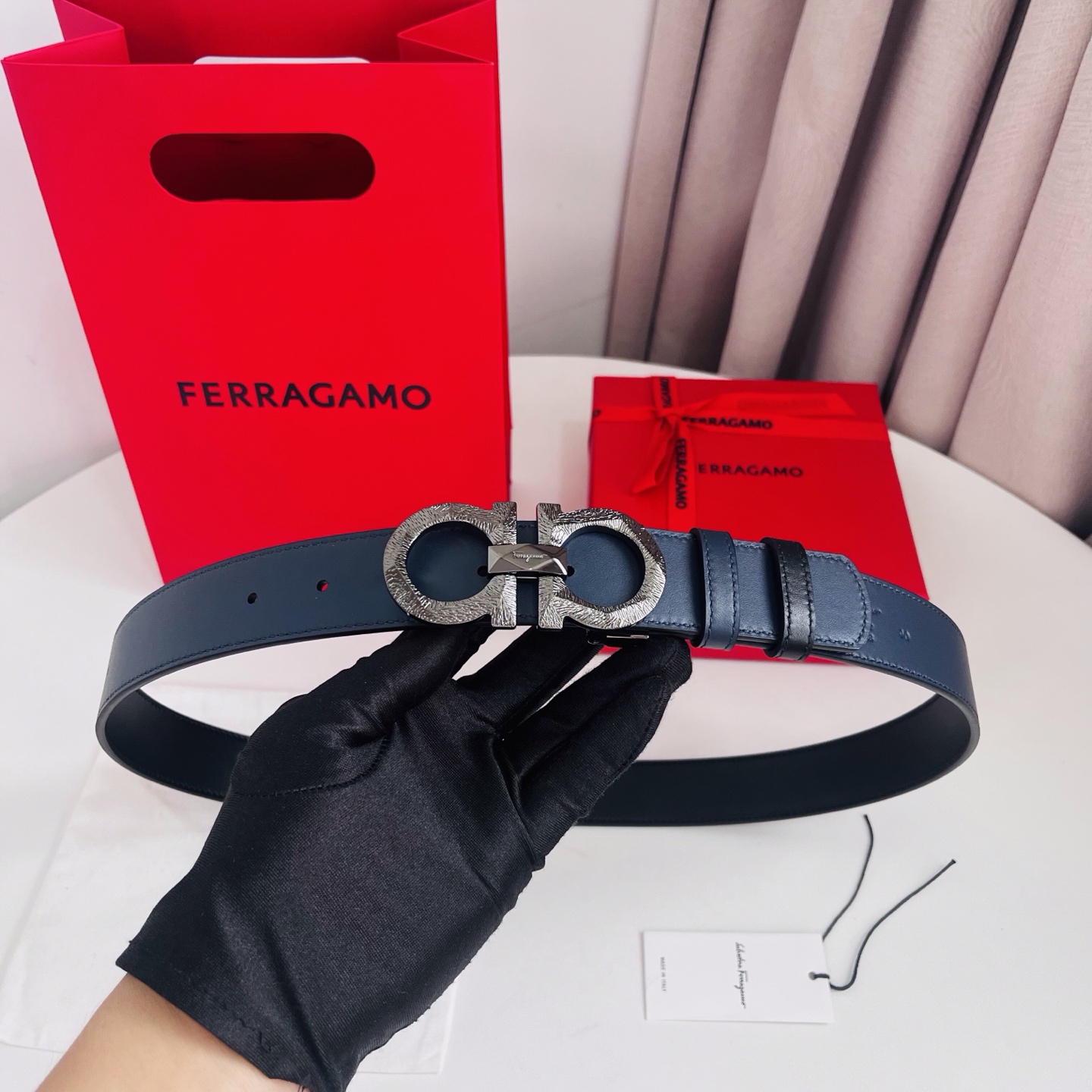 Ferragamo，菲拉格慕 ，宽度3.5cm 高级定制款男士皮带 黑兰双面进口牛皮 可双面使用 自行选