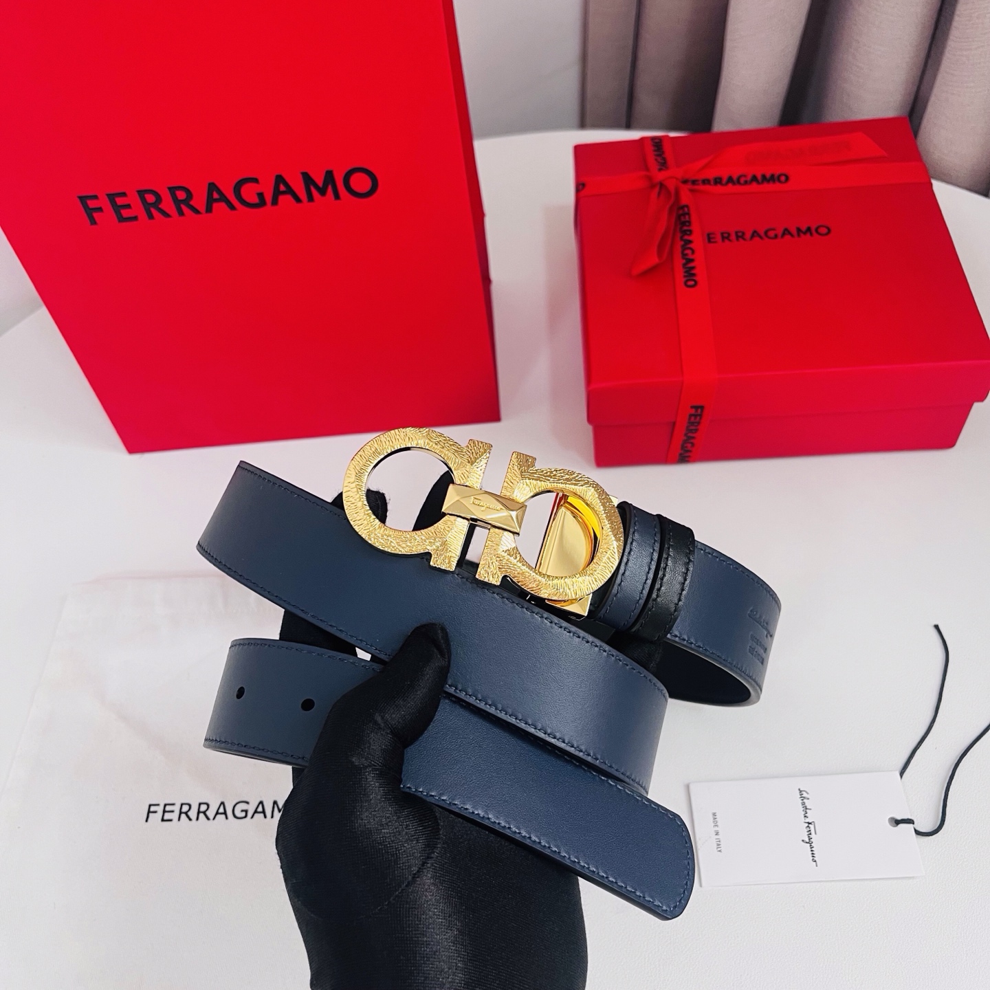 Ferragamo，菲拉格慕 ，宽度3.5cm 高级定制款男士皮带 黑兰双面进口牛皮 可双面使用 自行选
