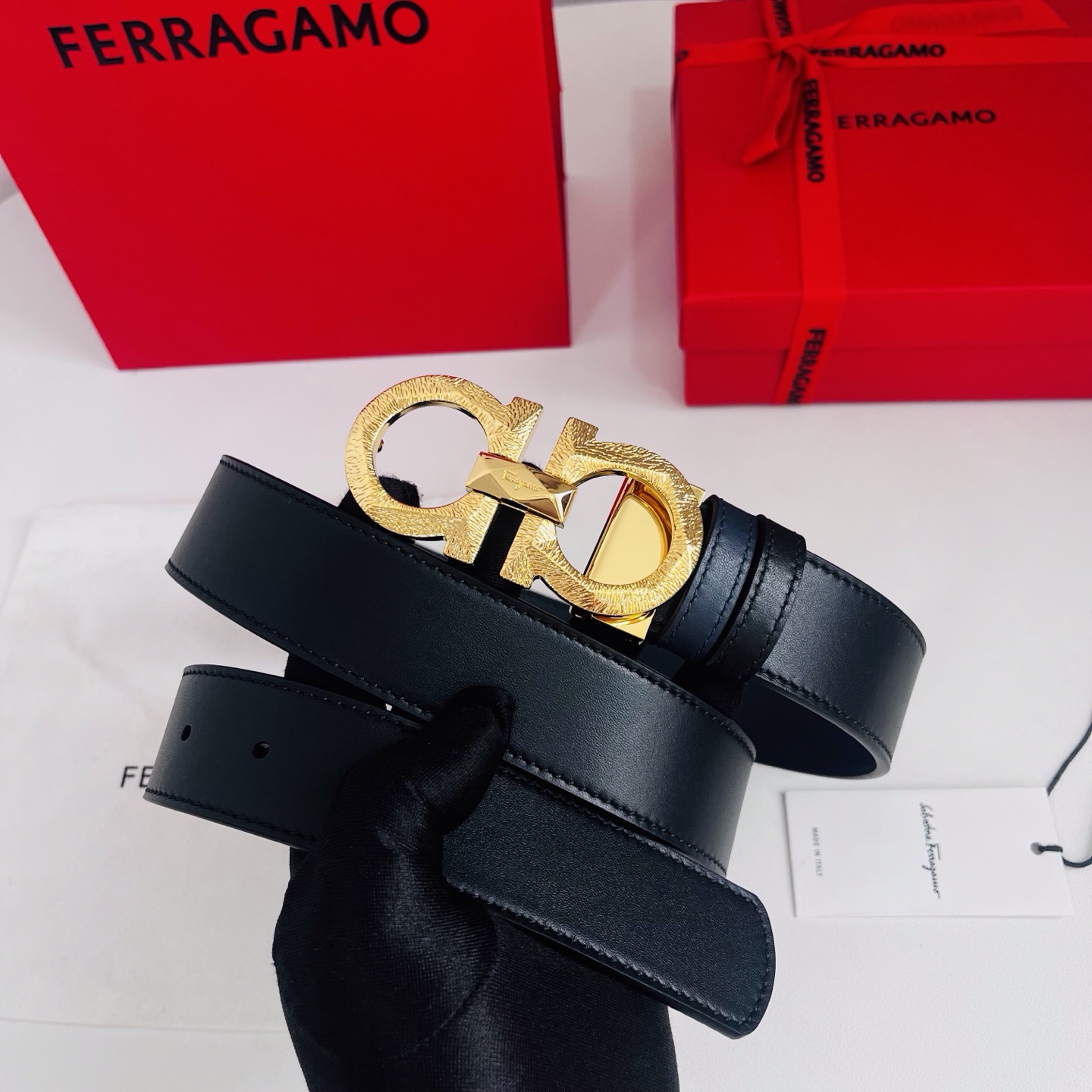 Ferragamo，菲拉格慕 ，宽度3.5cm 高级定制款男士皮带 黑兰双面进口牛皮 可双面使用 自行选