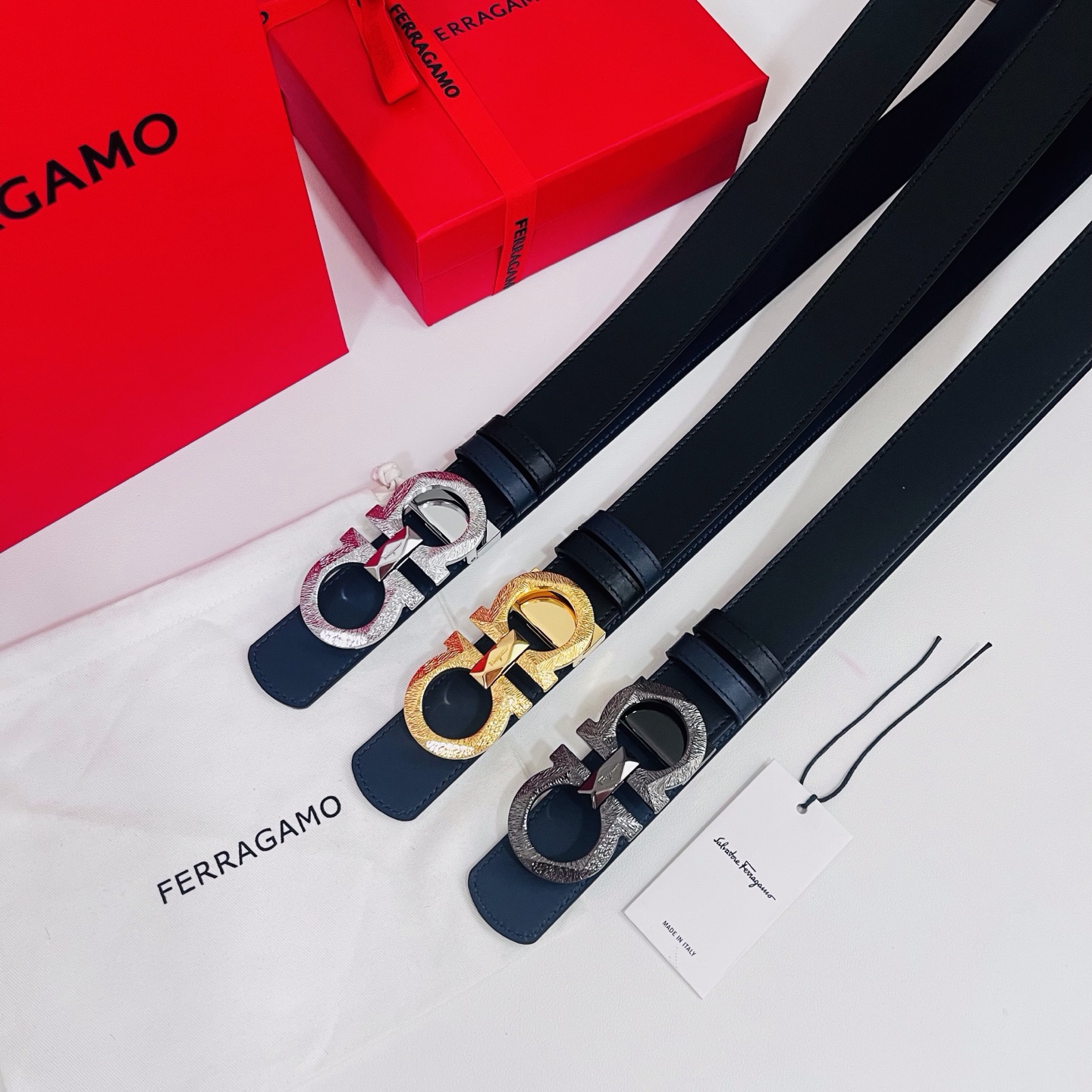Ferragamo，菲拉格慕 ，宽度3.5cm 高级定制款男士皮带 黑兰双面进口牛皮 可双面使用 自行选