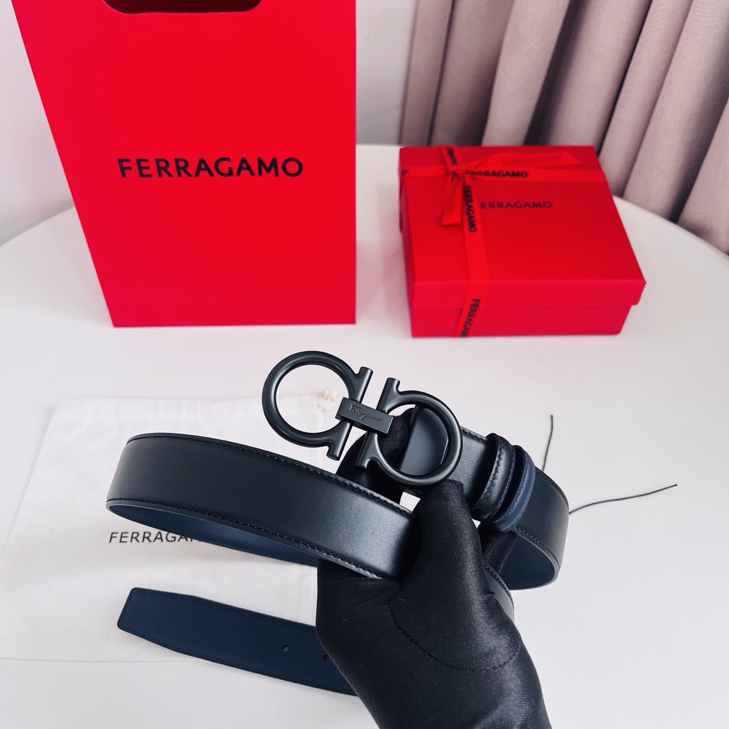 Ferragamo，菲拉格慕 ，宽度3.5cm 高级定制款男士皮带 黑兰双面进口牛皮 可双面使用 自行选