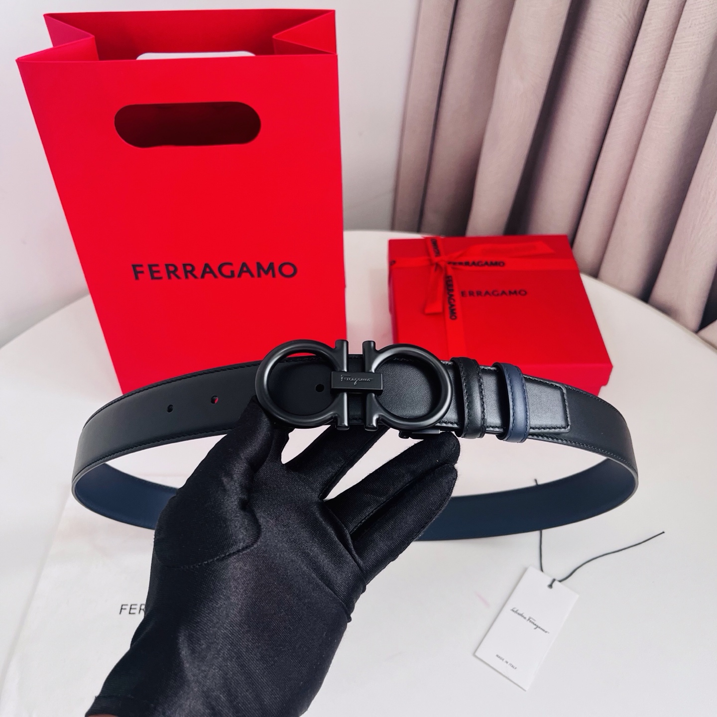 Ferragamo，菲拉格慕 ，宽度3.5cm 高级定制款男士皮带 黑兰双面进口牛皮 可双面使用 自行选
