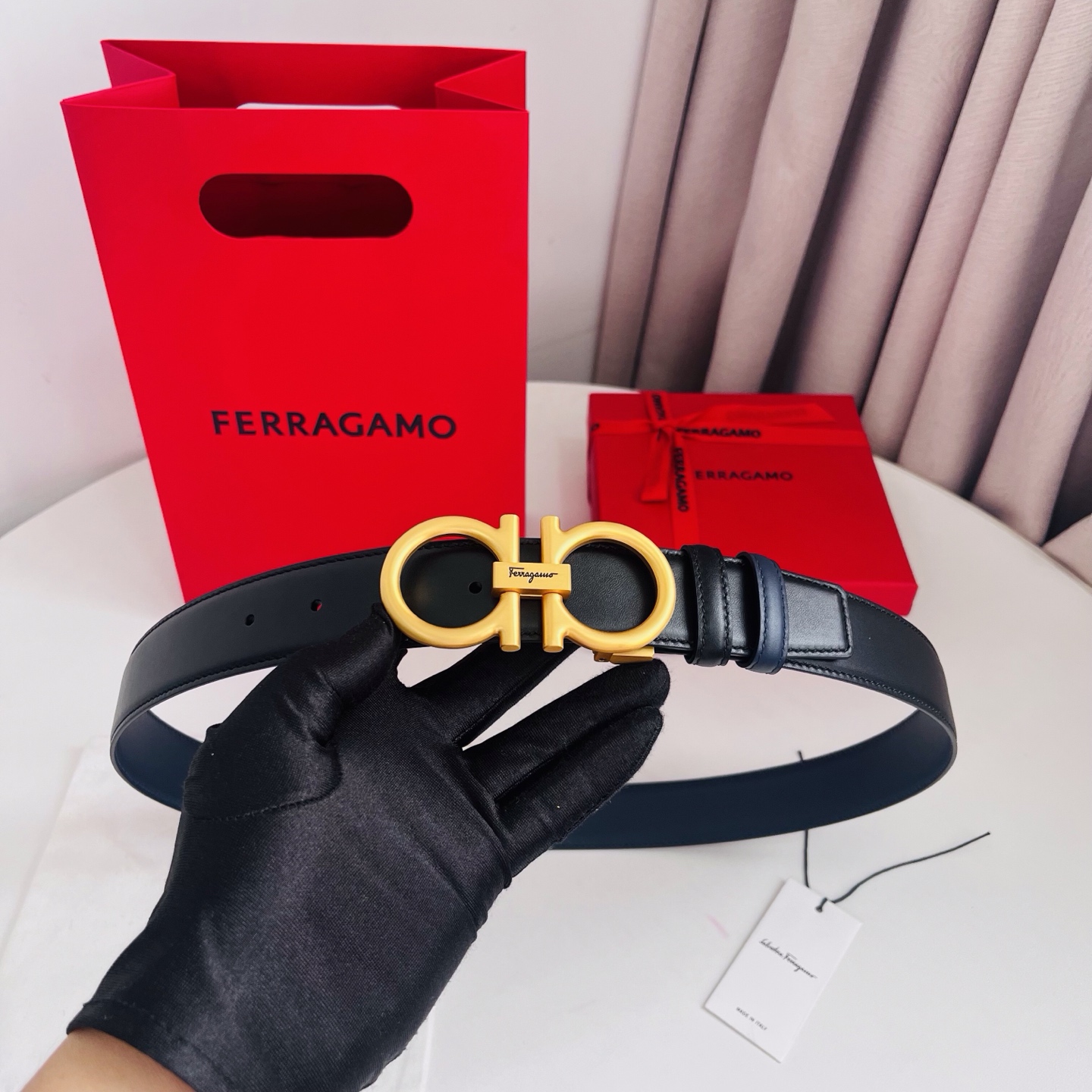 Ferragamo，菲拉格慕 ，宽度3.5cm 高级定制款男士皮带 黑兰双面进口牛皮 可双面使用 自行选