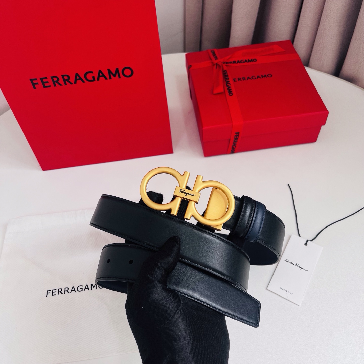 Ferragamo，菲拉格慕 ，宽度3.5cm 高级定制款男士皮带 黑兰双面进口牛皮 可双面使用 自行选