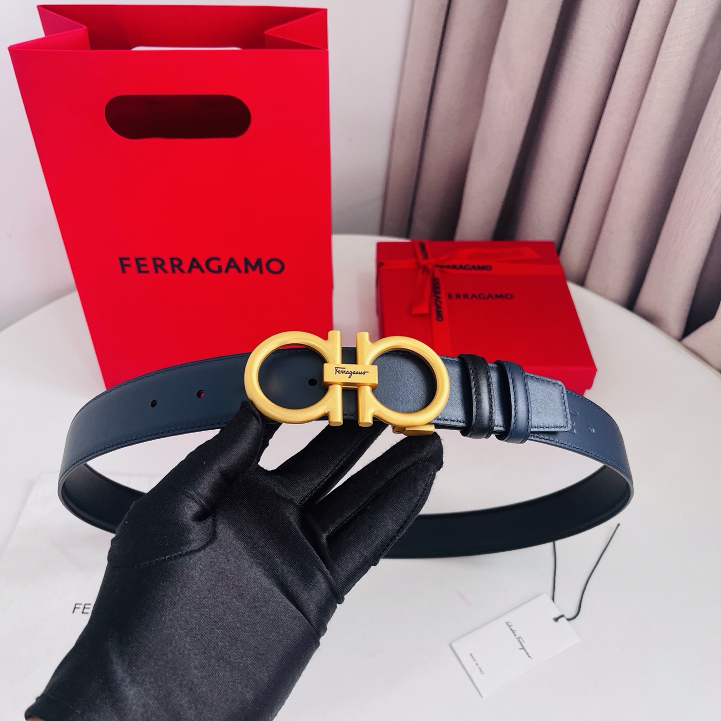 Ferragamo，菲拉格慕 ，宽度3.5cm 高级定制款男士皮带 黑兰双面进口牛皮 可双面使用 自行选