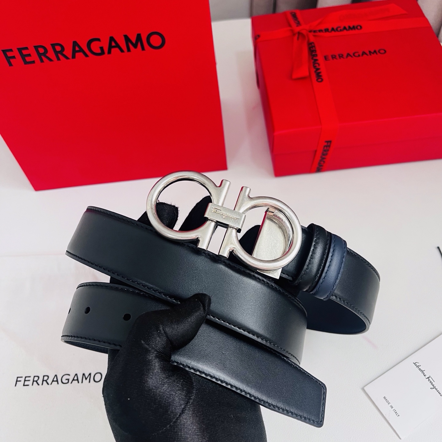 Ferragamo，菲拉格慕 ，宽度3.5cm 高级定制款男士皮带 黑兰双面进口牛皮 可双面使用 自行选