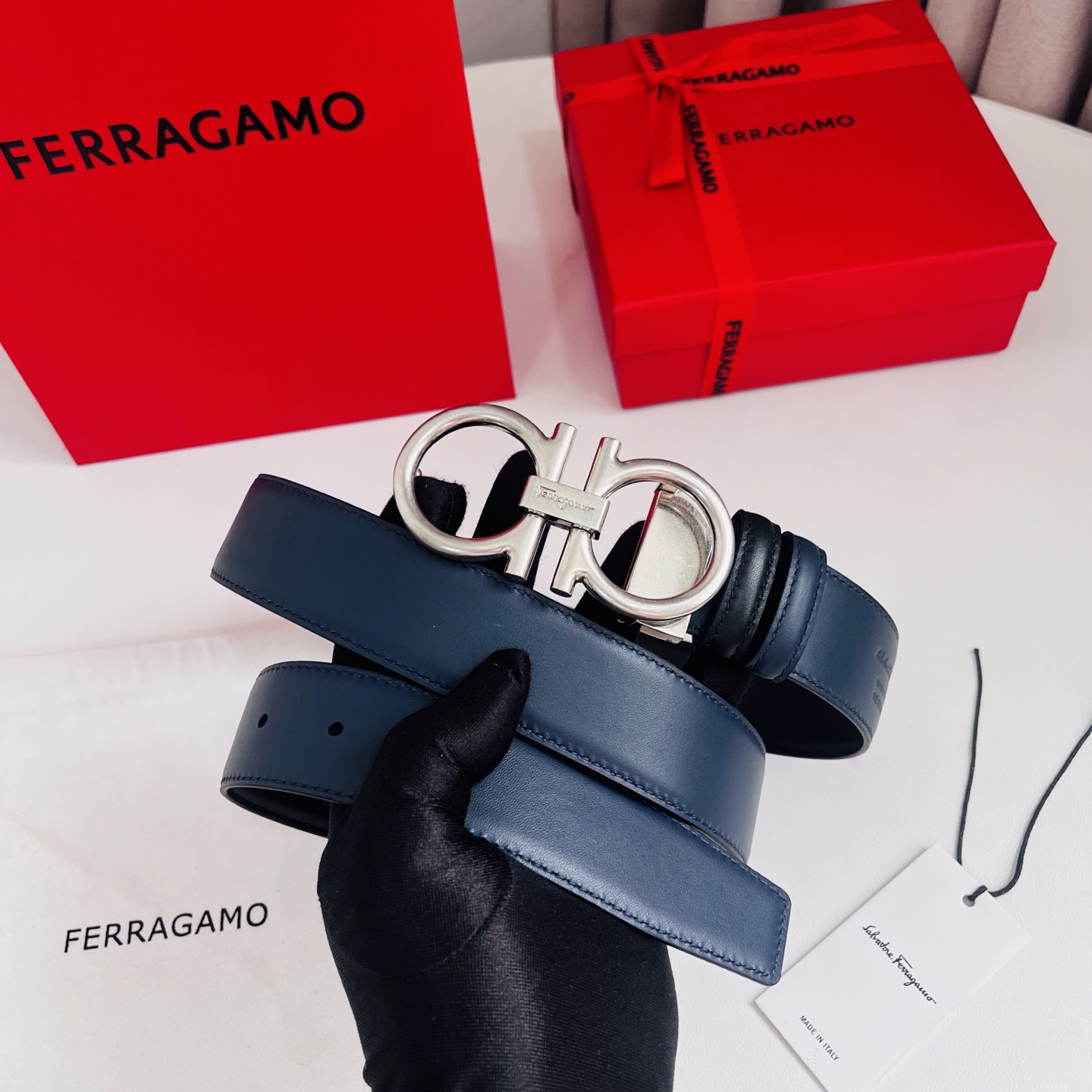 Ferragamo，菲拉格慕 ，宽度3.5cm 高级定制款男士皮带 黑兰双面进口牛皮 可双面使用 自行选