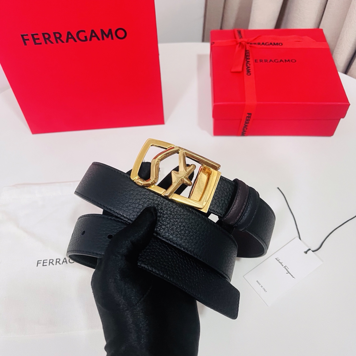 Ferragamo，菲拉格慕 ，宽度3.5cm 高级定制款男士皮带 黑咖双面进口牛皮 可双面使用 自行选