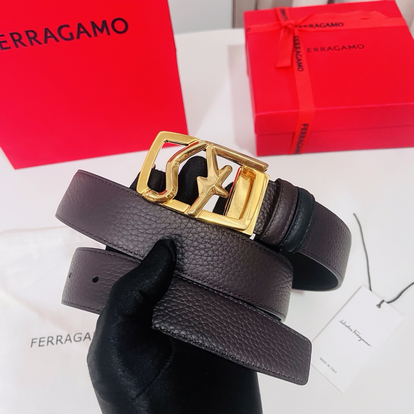 Ferragamo，菲拉格慕 ，宽度3.5cm 高级定制款男士皮带 黑咖双面进口牛皮 可双面使用 自行选