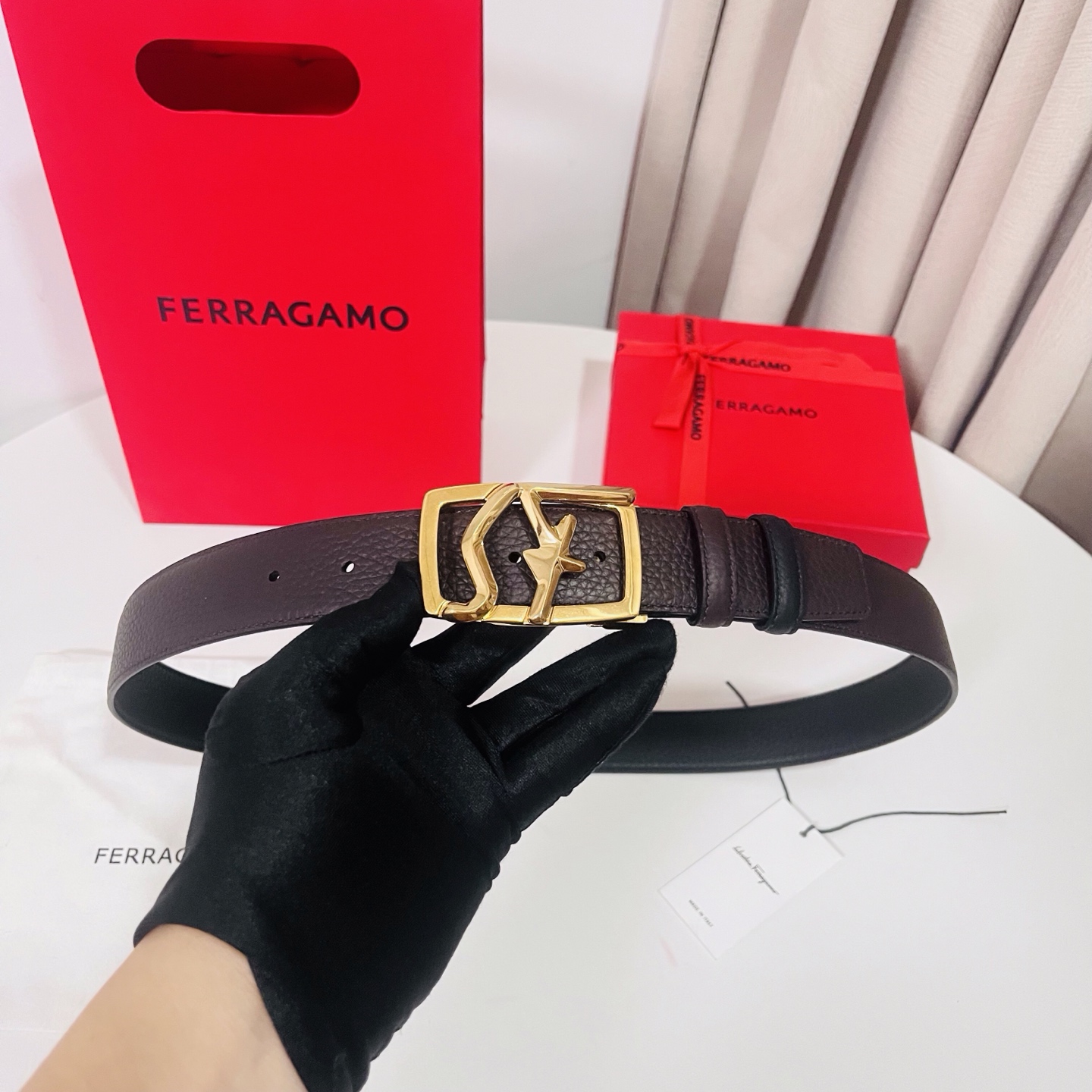 Ferragamo，菲拉格慕 ，宽度3.5cm 高级定制款男士皮带 黑咖双面进口牛皮 可双面使用 自行选