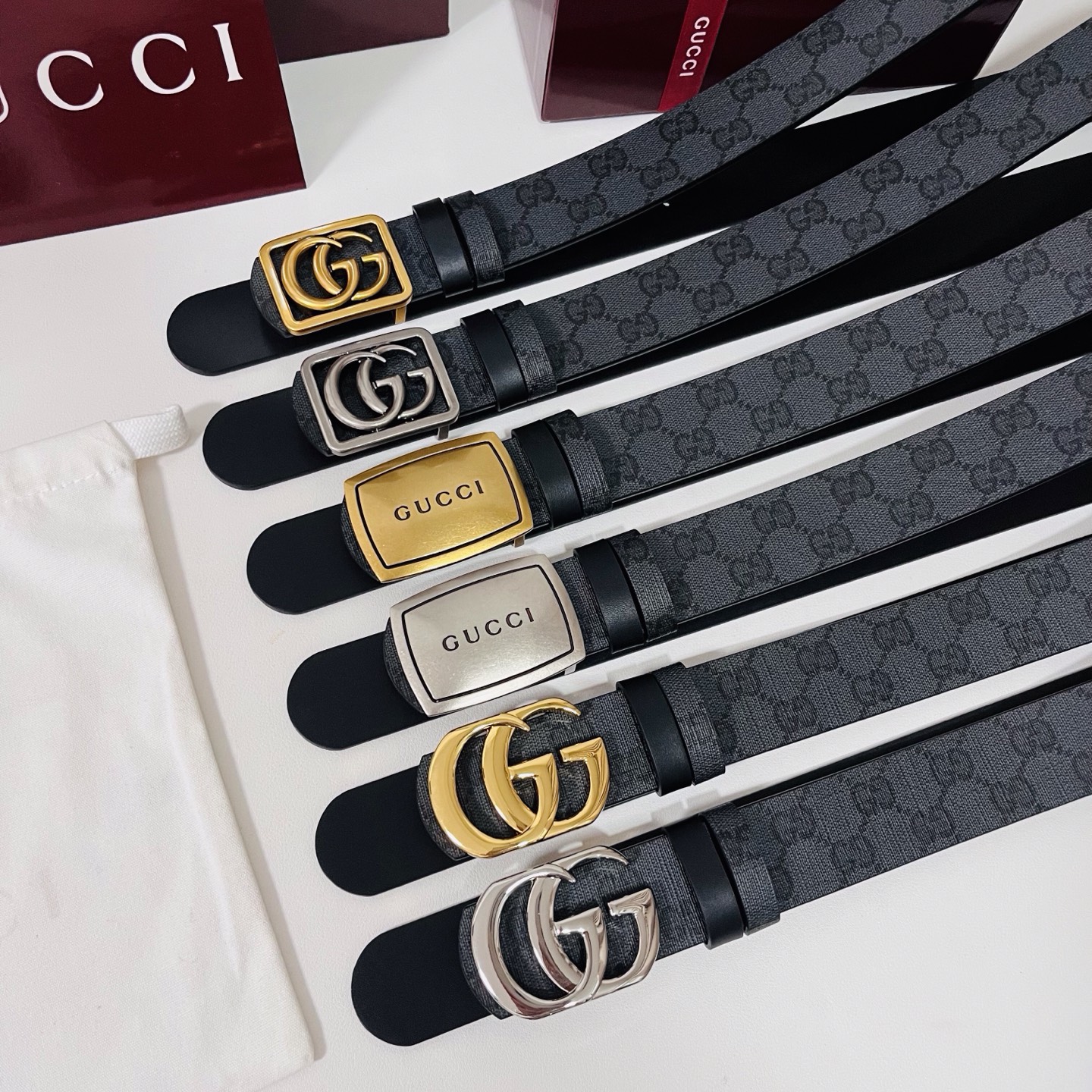 新款 Generation Gucci古驰世代系列深入探索品牌的典藏元素，将不同世代的设计融合为统一的美