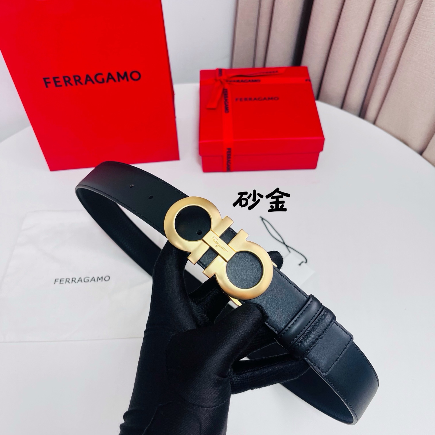 Ferragamo，菲拉格慕 ，宽度3.5cm 高级定制款男士皮带 荔枝皮底双面进口牛皮 可双面使用 自行选择搭配 真材