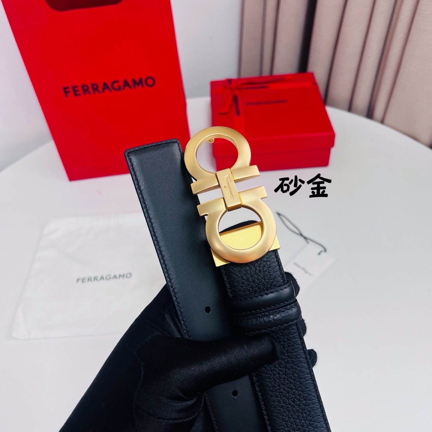 Ferragamo，菲拉格慕 ，宽度3.5cm 高级定制款男士皮带 荔枝皮底双面进口牛皮 可双面使用 自行选择搭配 真材