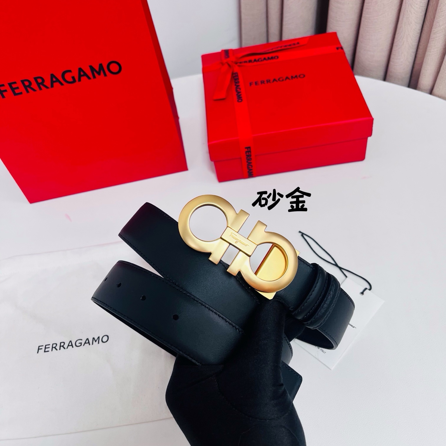 Ferragamo，菲拉格慕 ，宽度3.5cm 高级定制款男士皮带 荔枝皮底双面进口牛皮 可双面使用 自行选择搭配 真材