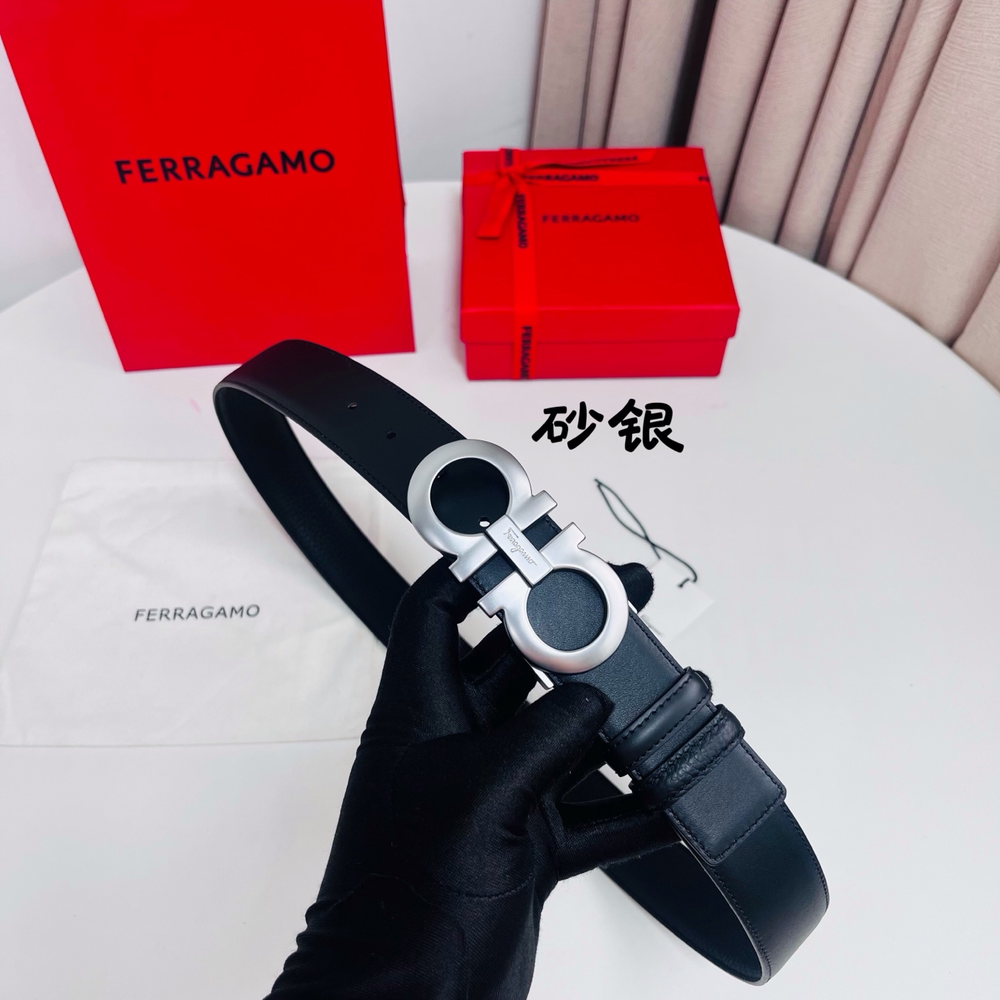 Ferragamo，菲拉格慕 ，宽度3.5cm 高级定制款男士皮带 荔枝皮底双面进口牛皮 可双面使用 自行选择搭配 真材