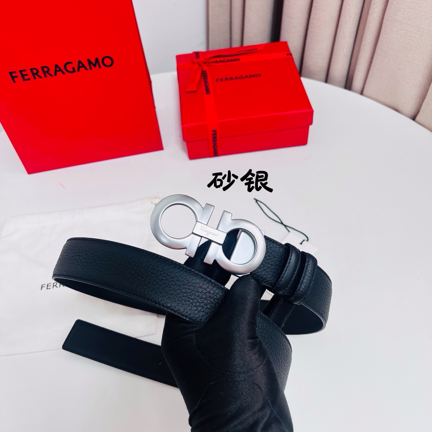 Ferragamo，菲拉格慕 ，宽度3.5cm 高级定制款男士皮带 荔枝皮底双面进口牛皮 可双面使用 自行选择搭配 真材