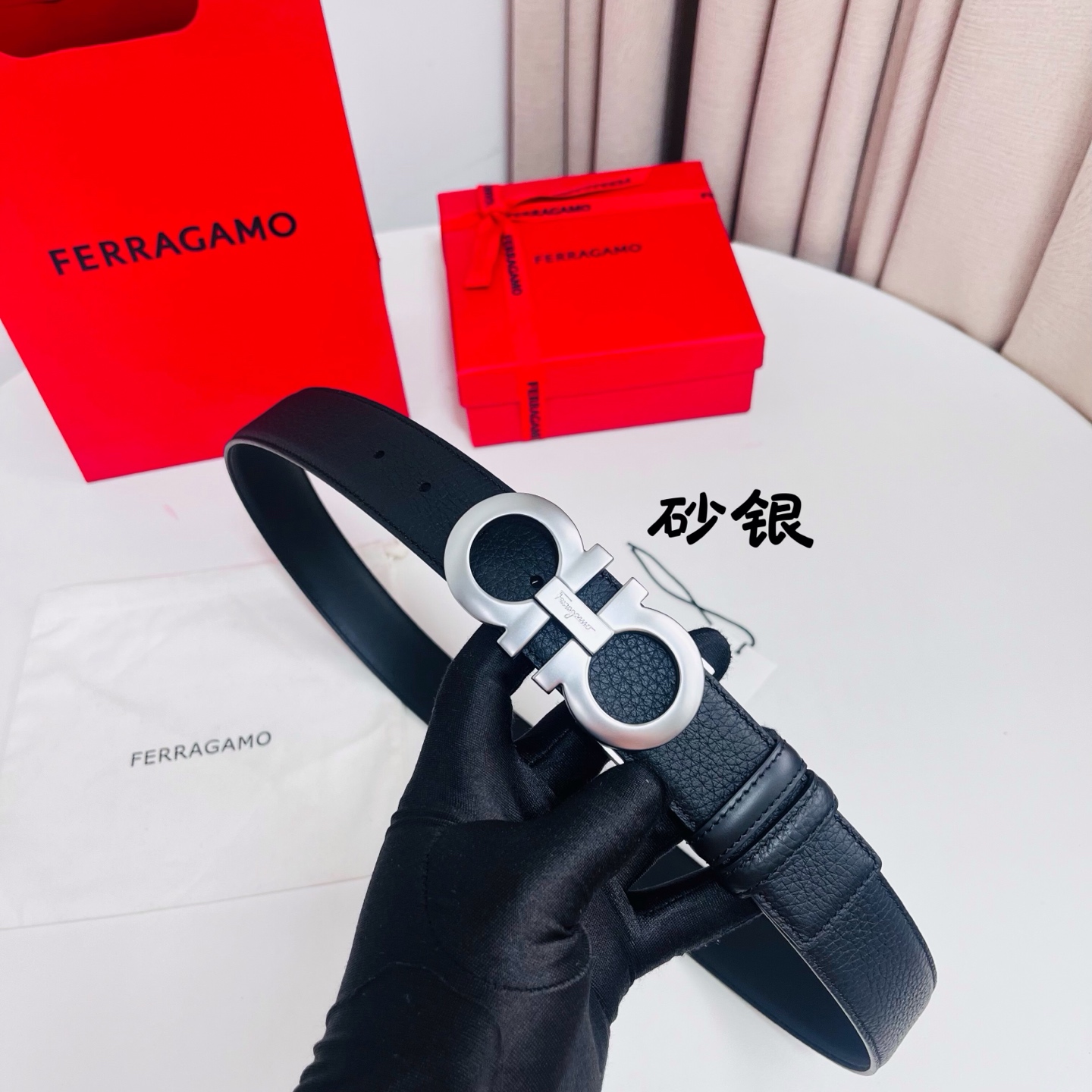 Ferragamo，菲拉格慕 ，宽度3.5cm 高级定制款男士皮带 荔枝皮底双面进口牛皮 可双面使用 自行选择搭配 真材