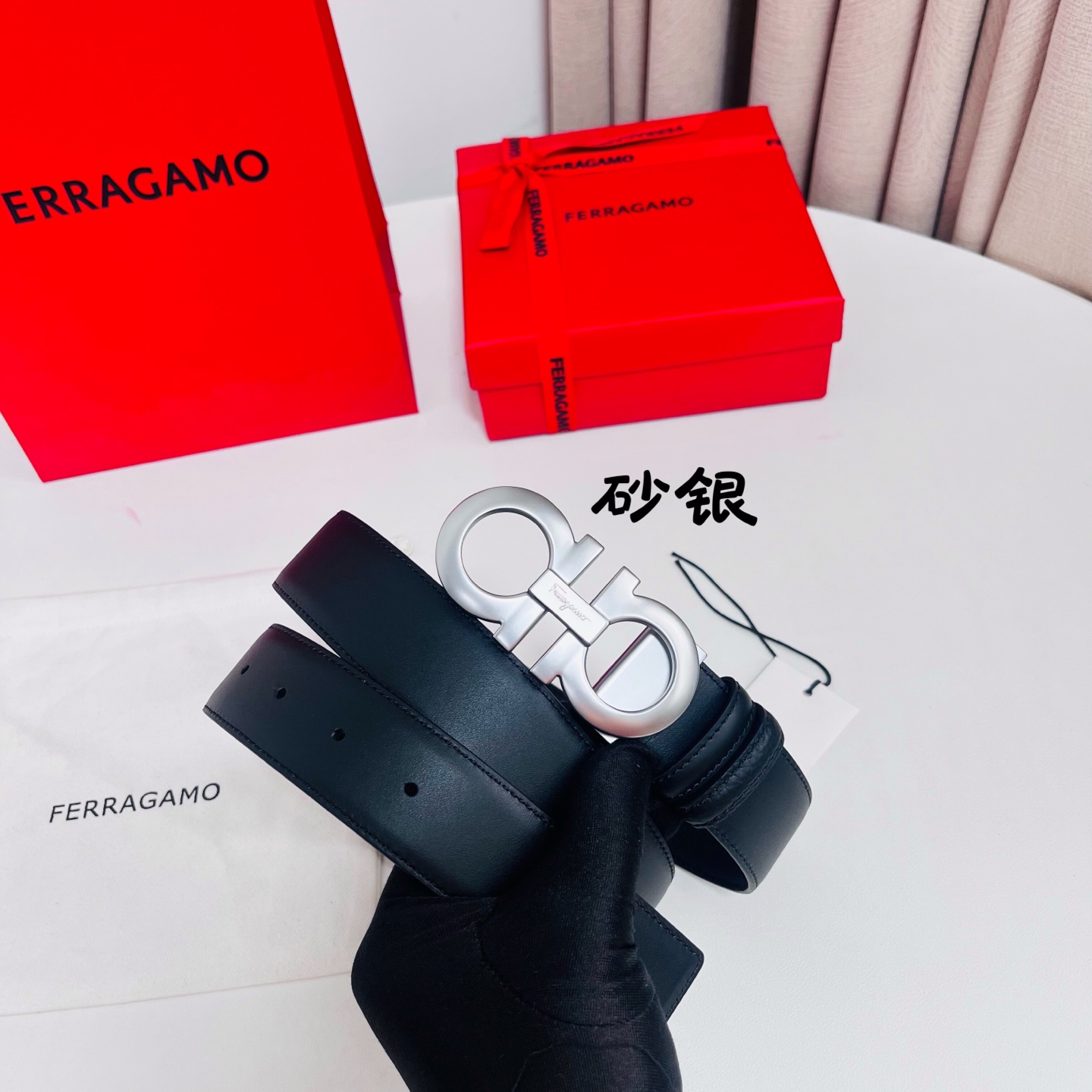 Ferragamo，菲拉格慕 ，宽度3.5cm 高级定制款男士皮带 荔枝皮底双面进口牛皮 可双面使用 自行选择搭配 真材