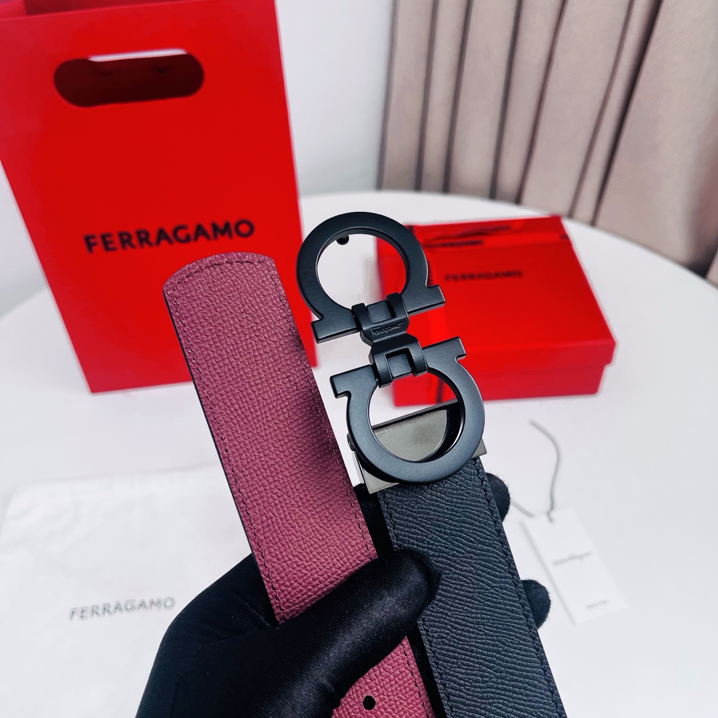 Ferragamo，菲拉格慕 ，宽度3.5cm 高级定制款男士皮带 双面进口牛皮 可双面使用 自行选择搭配 真材实料 很