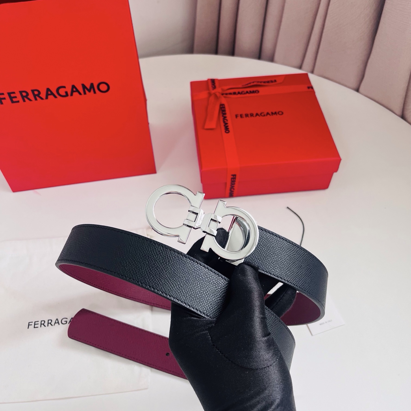 Ferragamo，菲拉格慕 ，宽度3.5cm 高级定制款男士皮带 双面进口牛皮 可双面使用 自行选择搭配 真材实料 很