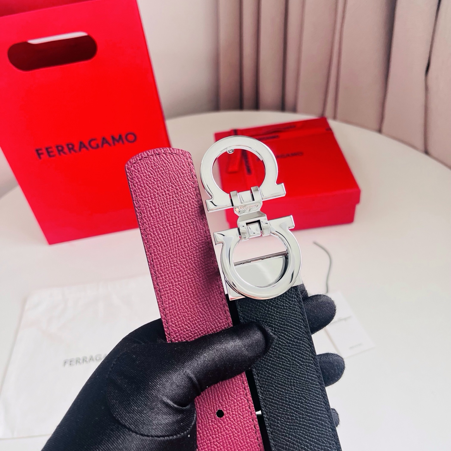 Ferragamo，菲拉格慕 ，宽度3.5cm 高级定制款男士皮带 双面进口牛皮 可双面使用 自行选择搭配 真材实料 很