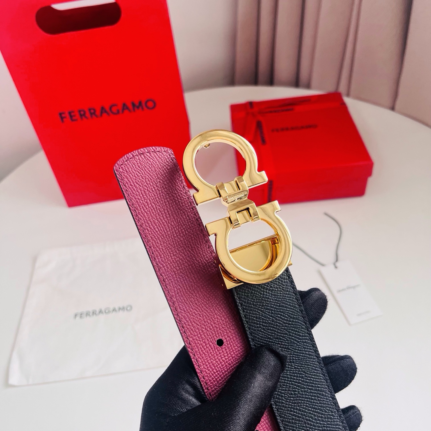 Ferragamo，菲拉格慕 ，宽度3.5cm 高级定制款男士皮带 双面进口牛皮 可双面使用 自行选择搭配 真材实料 很