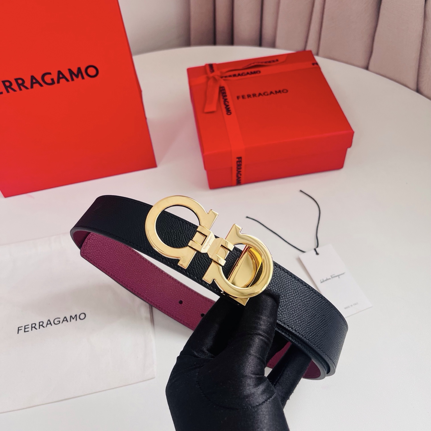 Ferragamo，菲拉格慕 ，宽度3.5cm 高级定制款男士皮带 双面进口牛皮 可双面使用 自行选择搭配 真材实料 很