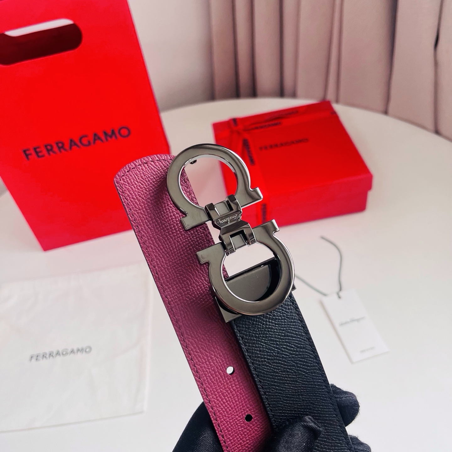 Ferragamo，菲拉格慕 ，宽度3.5cm 高级定制款男士皮带 双面进口牛皮 可双面使用 自行选择搭配 真材实料 很