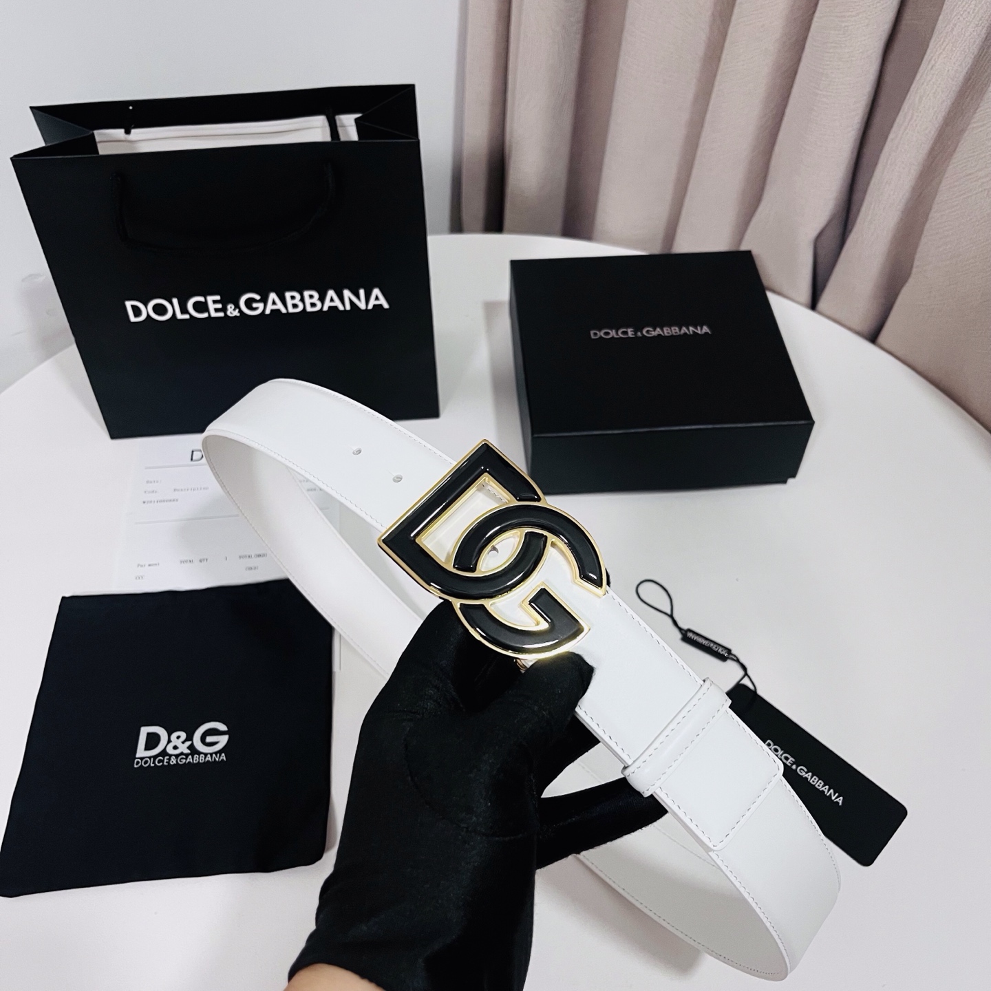 新款，光面小牛皮腰带，搭配钌电镀 DG 交叉造型徽标搭扣.4.0cm。
