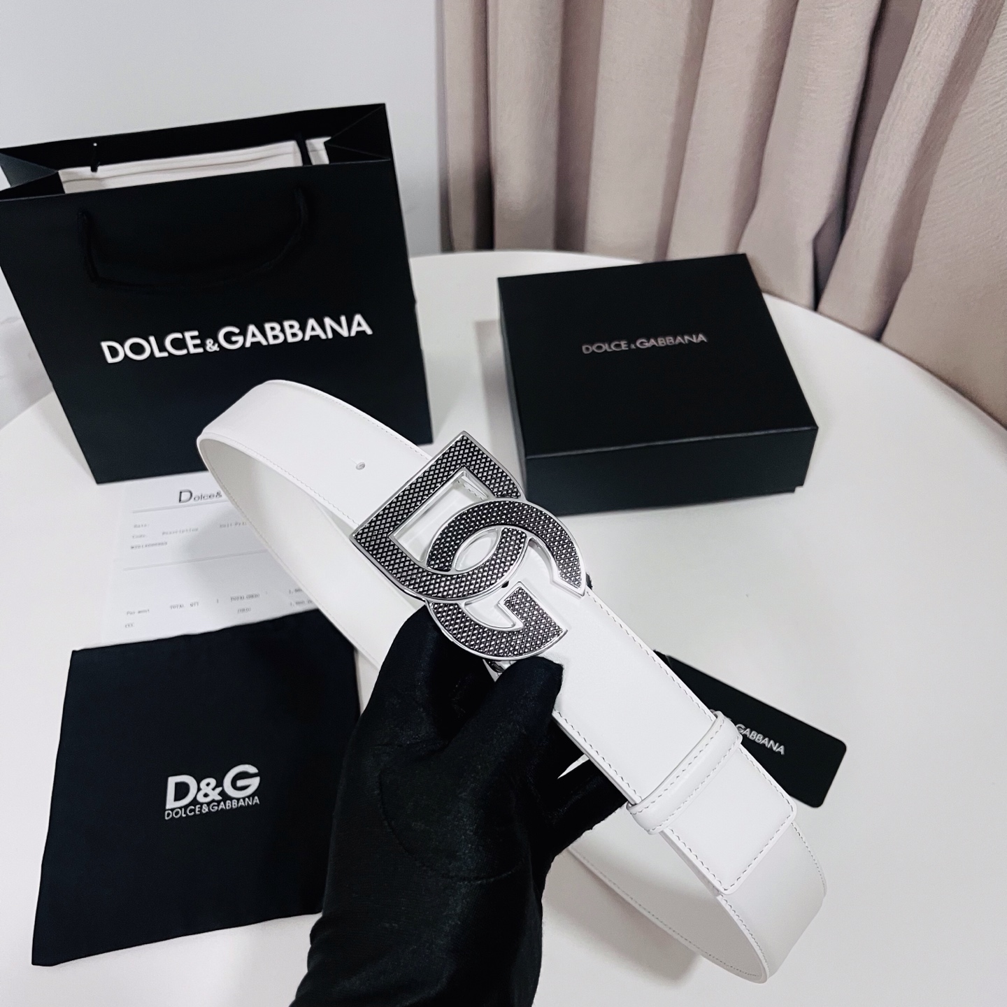 新款，光面小牛皮腰带，搭配钌电镀 DG 交叉造型徽标搭扣.4.0cm。