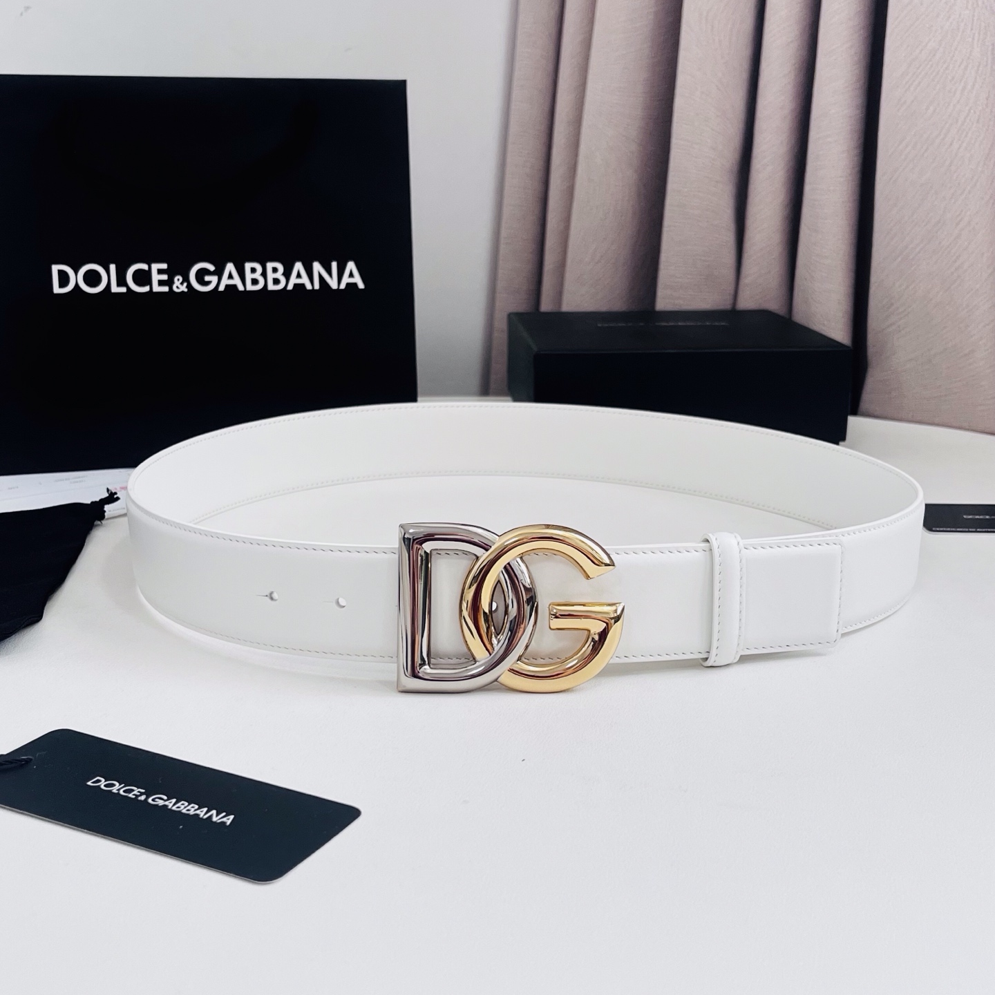 Dolce&Gabbana 新款 电镀金属徽标搭扣•搭扣下方设有点扣• 无镍搭扣与配件• 意大利制造 4.0cm