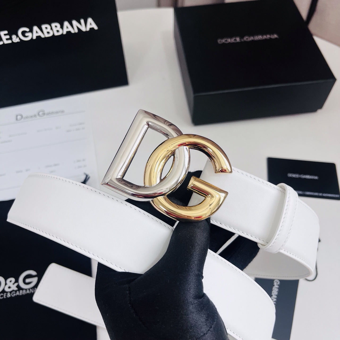 Dolce&Gabbana 新款 电镀金属徽标搭扣•搭扣下方设有点扣• 无镍搭扣与配件• 意大利制造 4.0cm