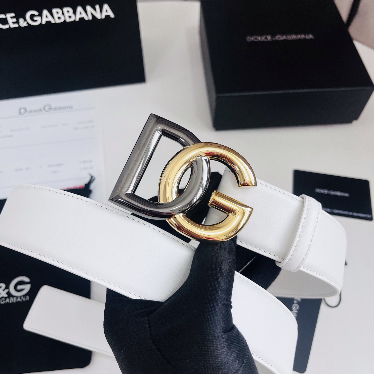 Dolce&Gabbana 新款 电镀金属徽标搭扣•搭扣下方设有点扣• 无镍搭扣与配件• 意大利制造 4.0cm