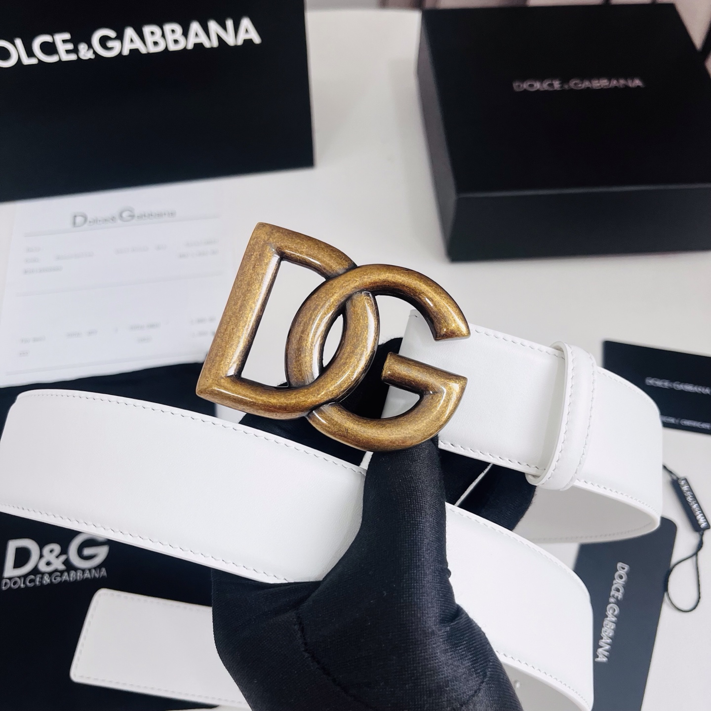 Dolce&Gabbana 新款 电镀金属徽标搭扣•搭扣下方设有点扣• 无镍搭扣与配件• 意大利制造 4.0cm