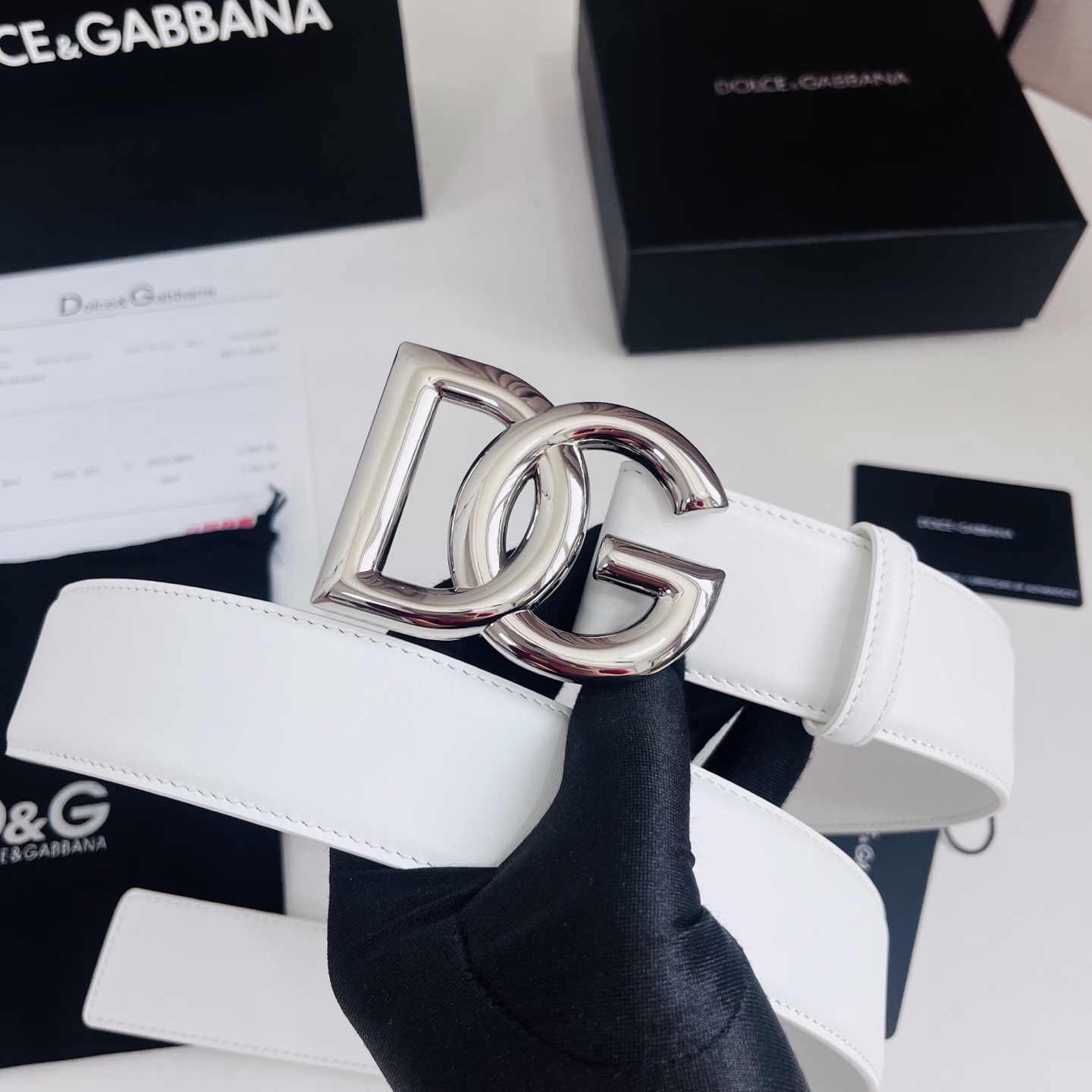 Dolce&Gabbana 新款 电镀金属徽标搭扣•搭扣下方设有点扣• 无镍搭扣与配件• 意大利制造 4.0cm