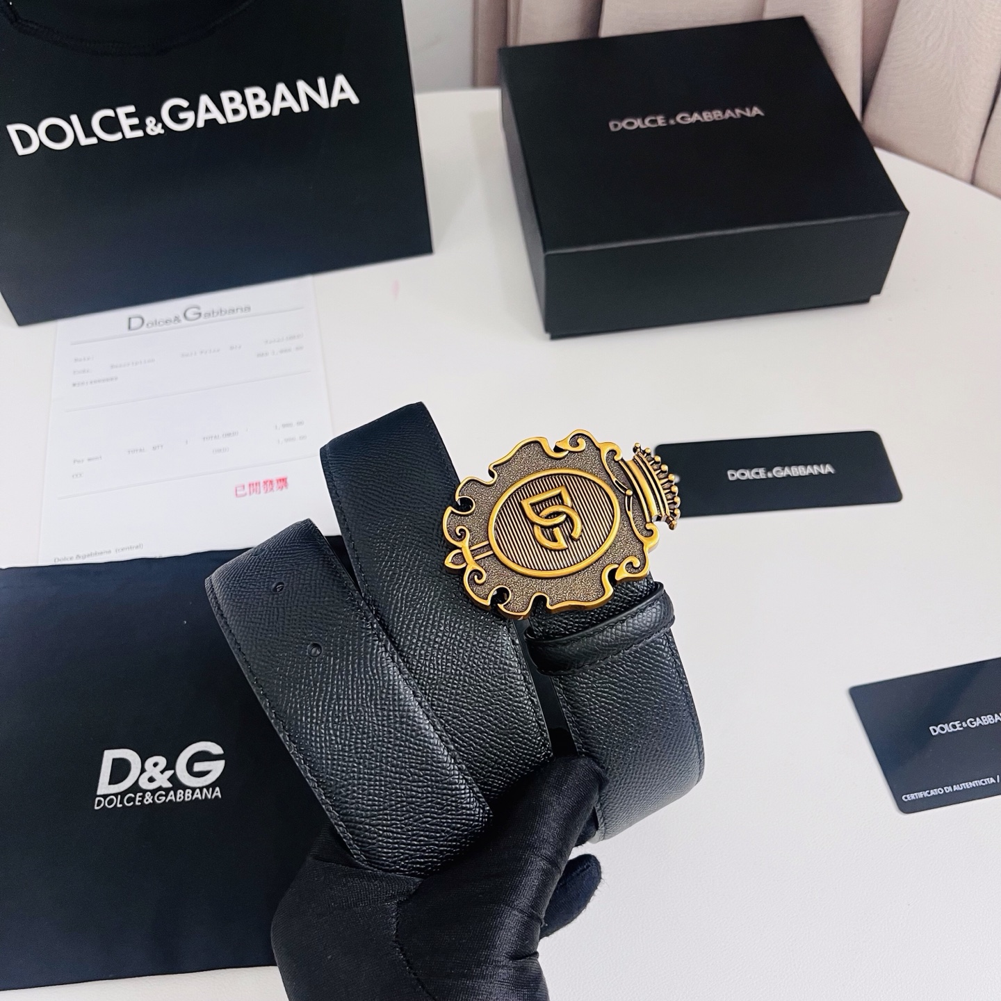 DG 新款，甄选牛皮革精制而成的优雅腰带,为任何造型增添一抹精致格调,牛皮革腰带，4.0cm
