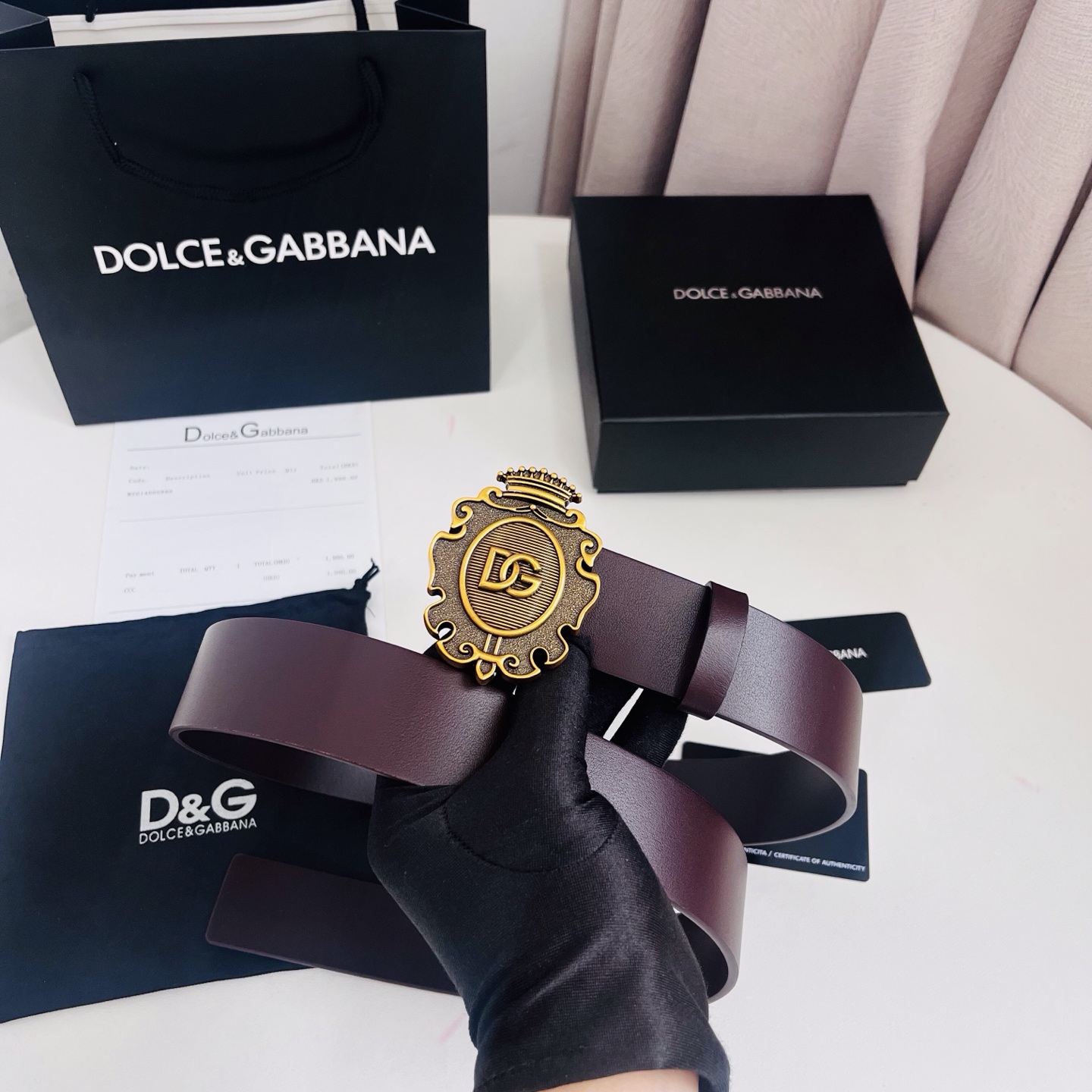 DG 新款，甄选牛皮革精制而成的优雅腰带,为任何造型增添一抹精致格调,牛皮革腰带，4.0cm