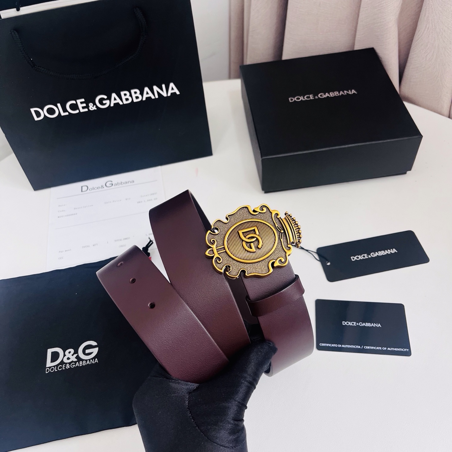 DG 新款，甄选牛皮革精制而成的优雅腰带,为任何造型增添一抹精致格调,牛皮革腰带，4.0cm